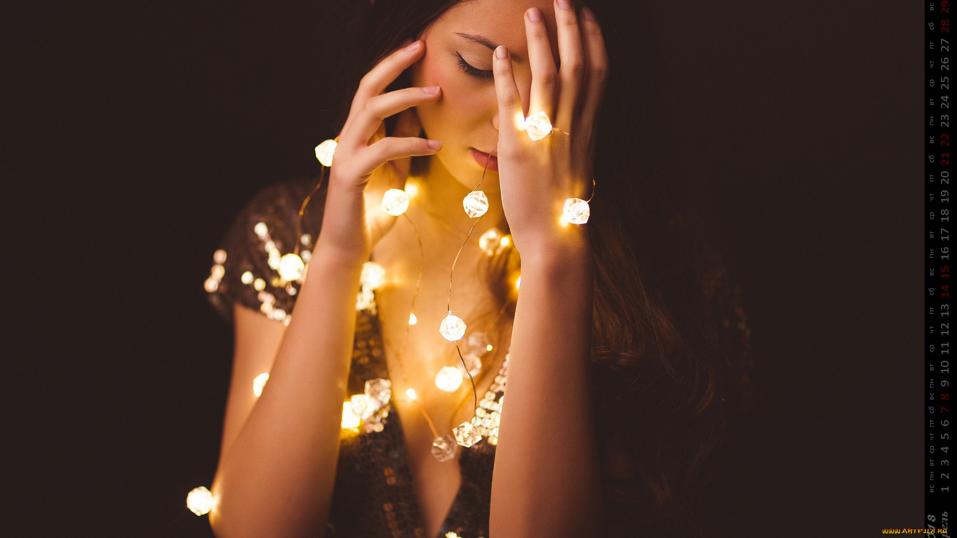 календари, девушки, гирлянда