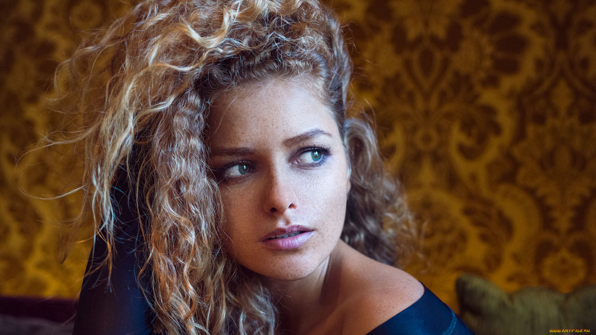 julia, yaroshenko, девушки, юлия, ярошенко, julia, yaroshenko, девушка, портрет, лицо, причёска, модель, красавица, красотка, рыжеволосая, поза, веснушки, взгляд, сексуальная