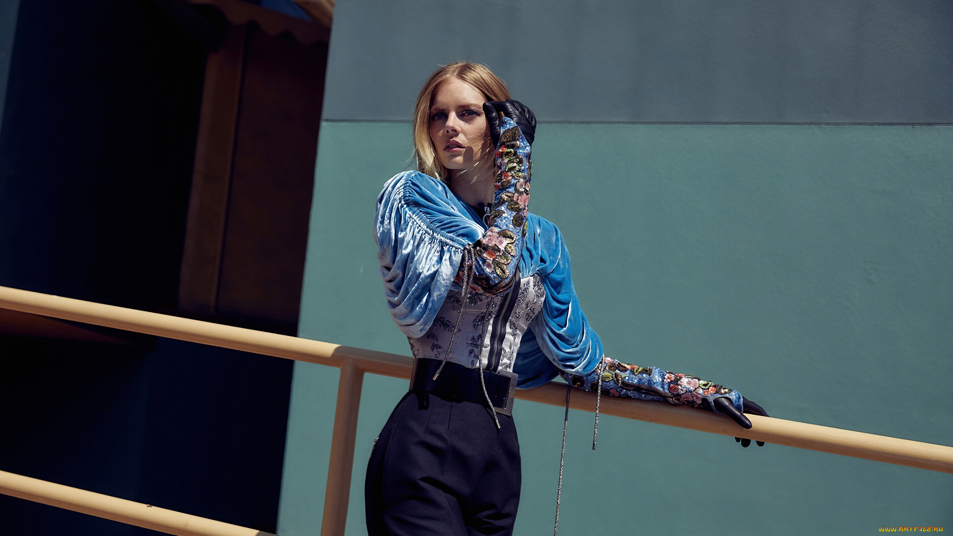 девушки, samara, weaving, блондинка, перила, наряд, перчатки