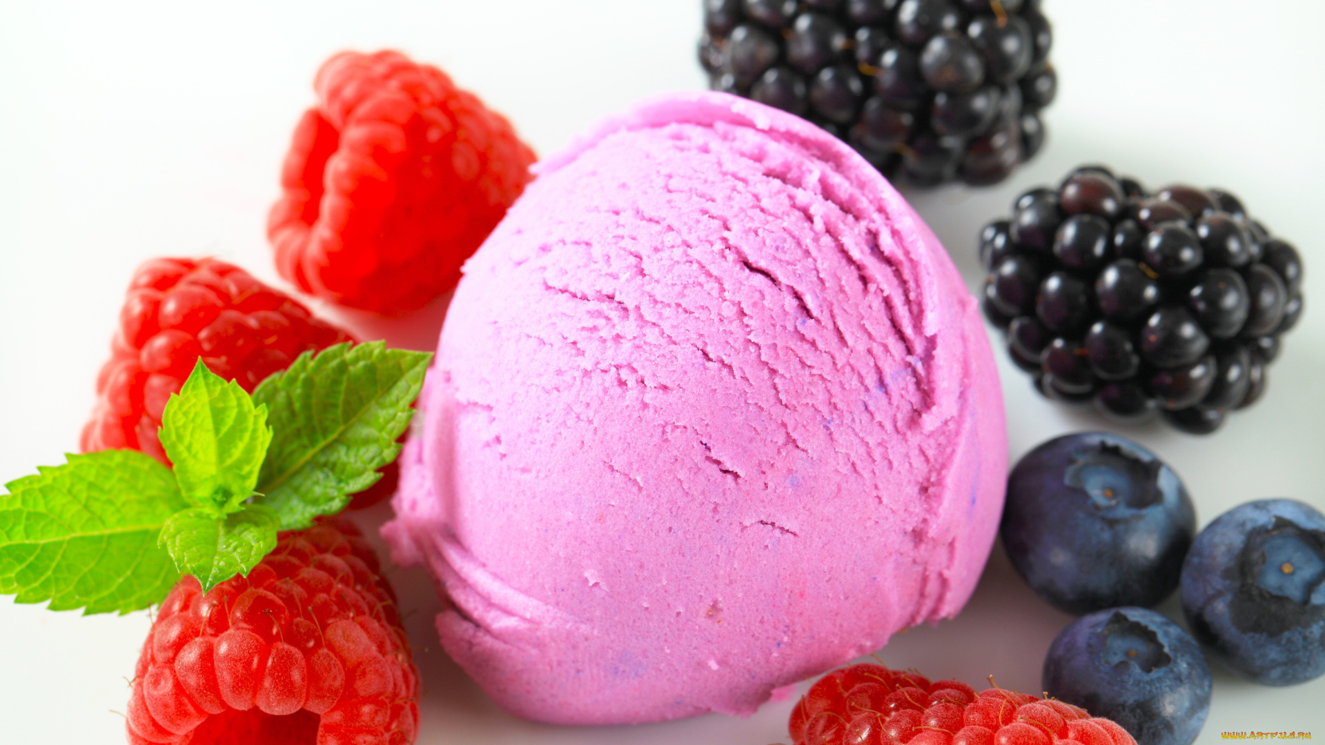 еда, мороженое, десерты, тарелка, ягодное, малина, ежевика, черника, сладкое