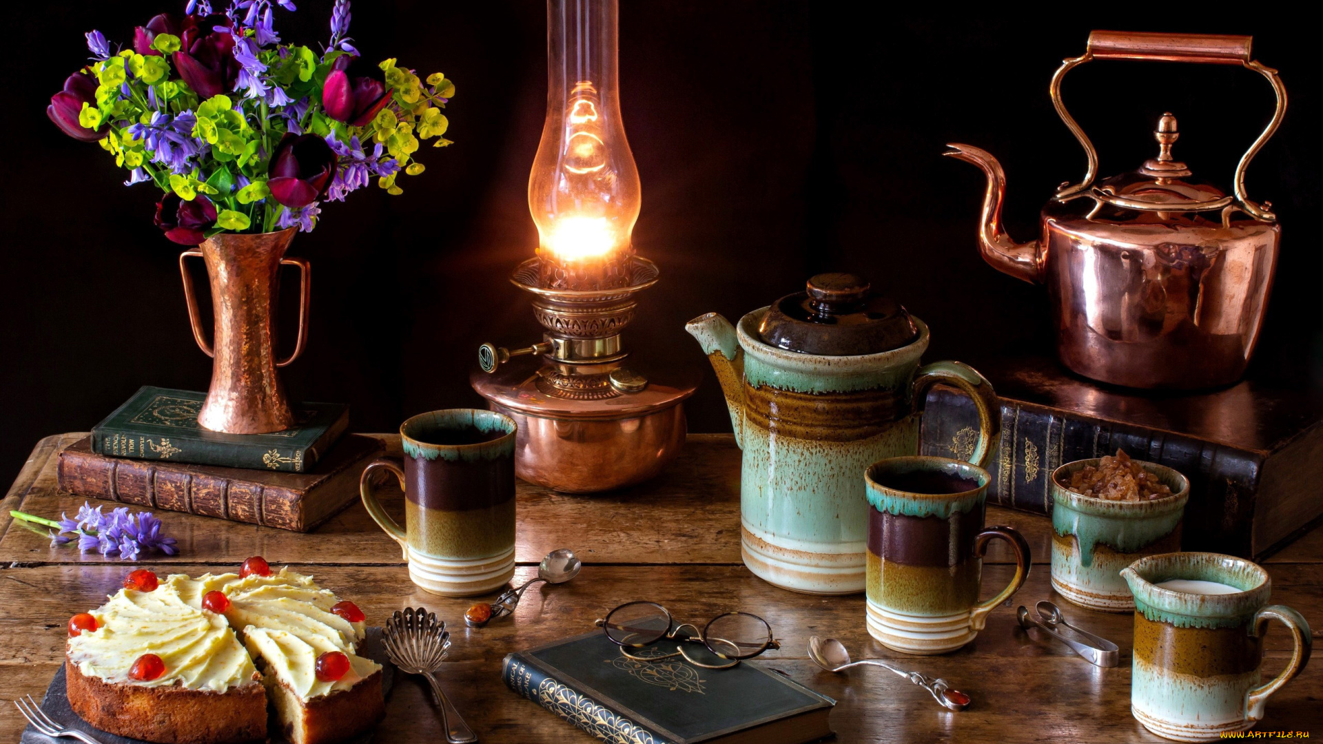 еда, натюрморт, букет, торт, кофе, лампа, чайник, книги