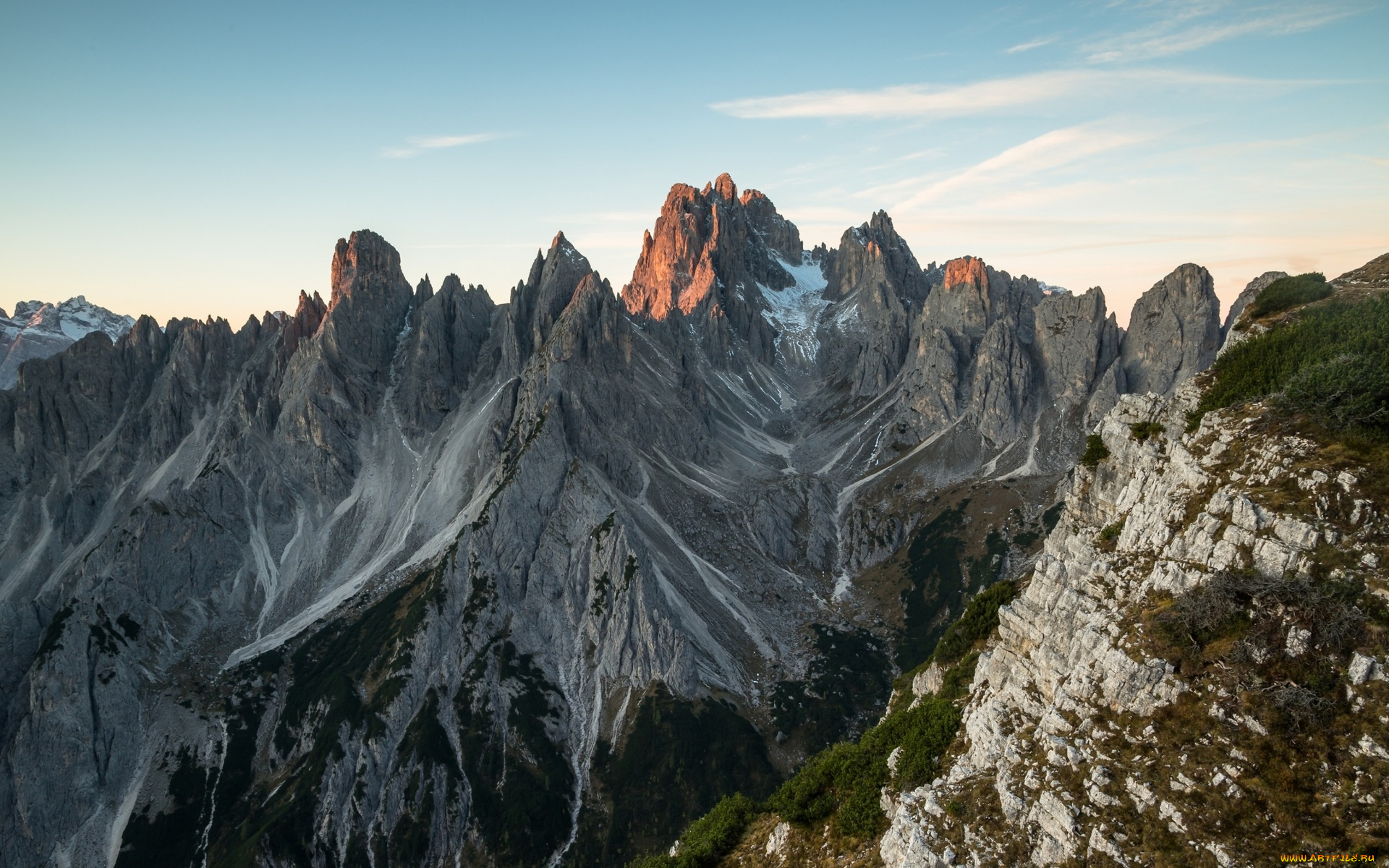 природа, горы, скалы, облака, небо, зелень, снег