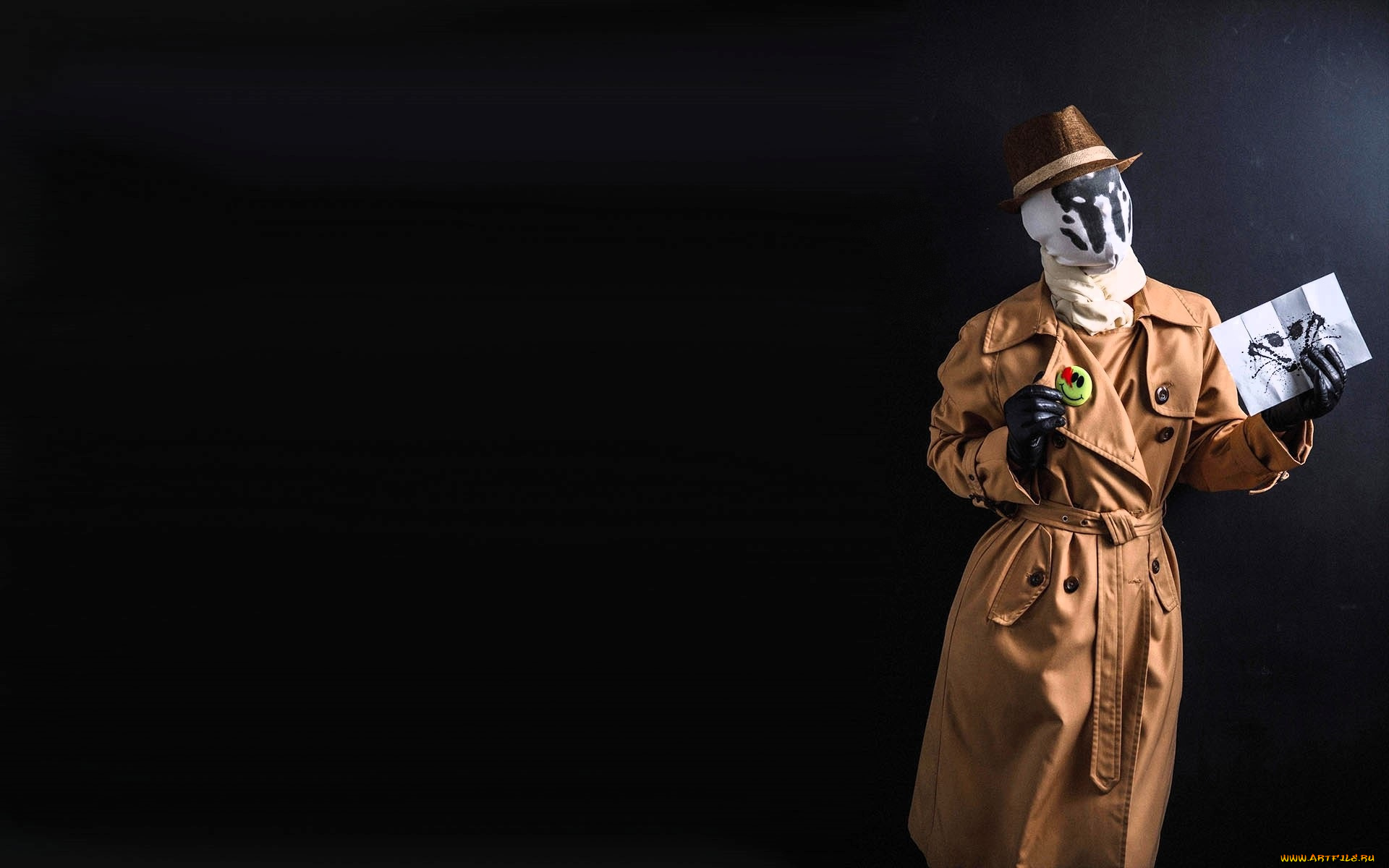 девушки, анна, шаховская, образ, косплей, костюм, наряд, роршах, картинка, значок, плащ, шляпа