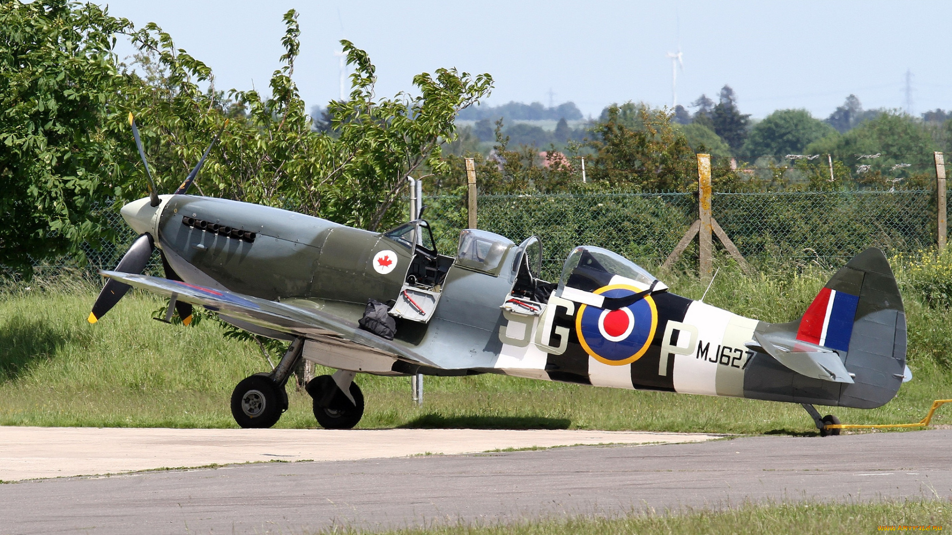 spitfire, tr, авиация, боевые, самолёты, истребитель, поле, аэродром