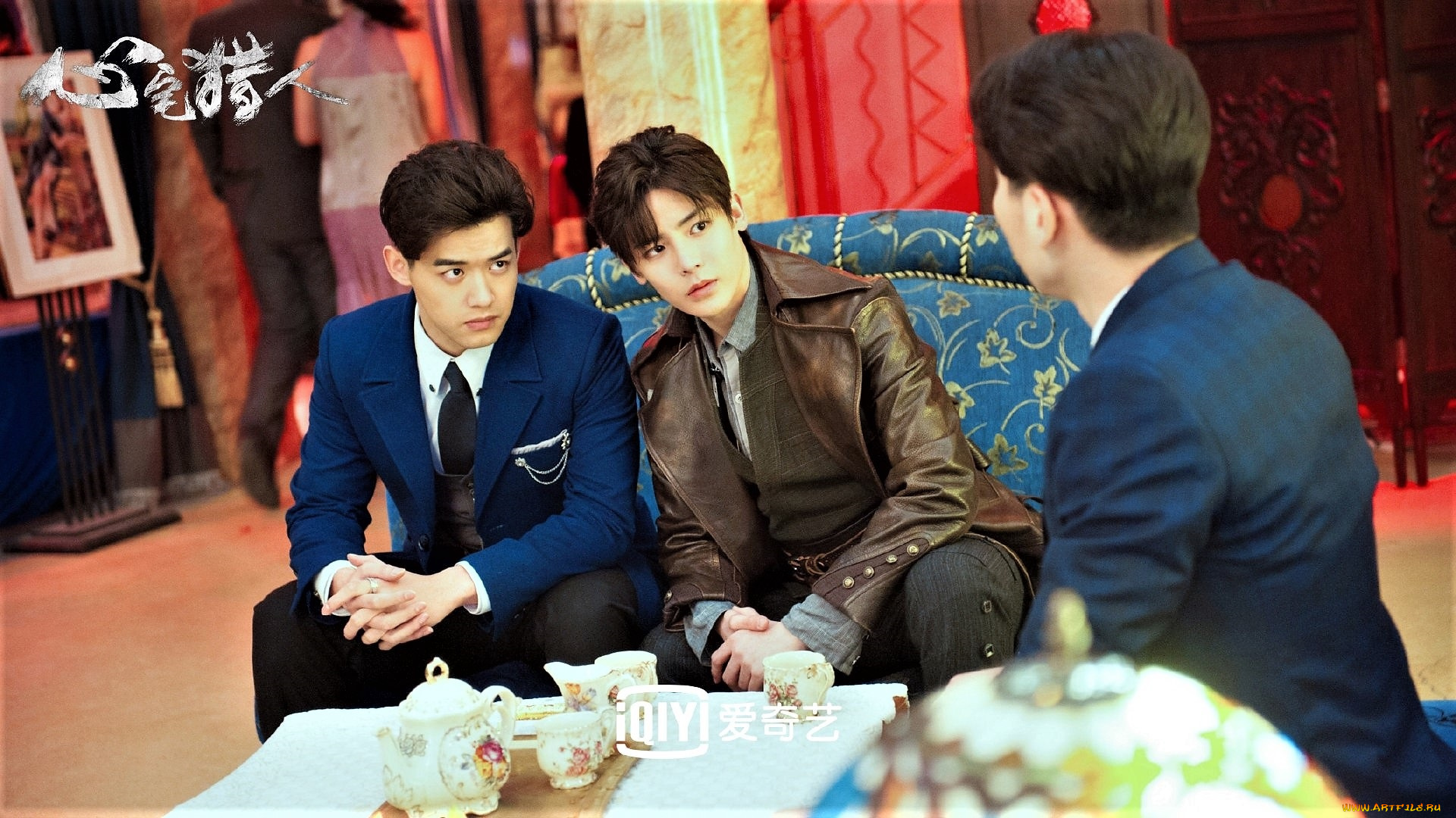 кино, фильмы, psych-hunter, парни, разговор, стол