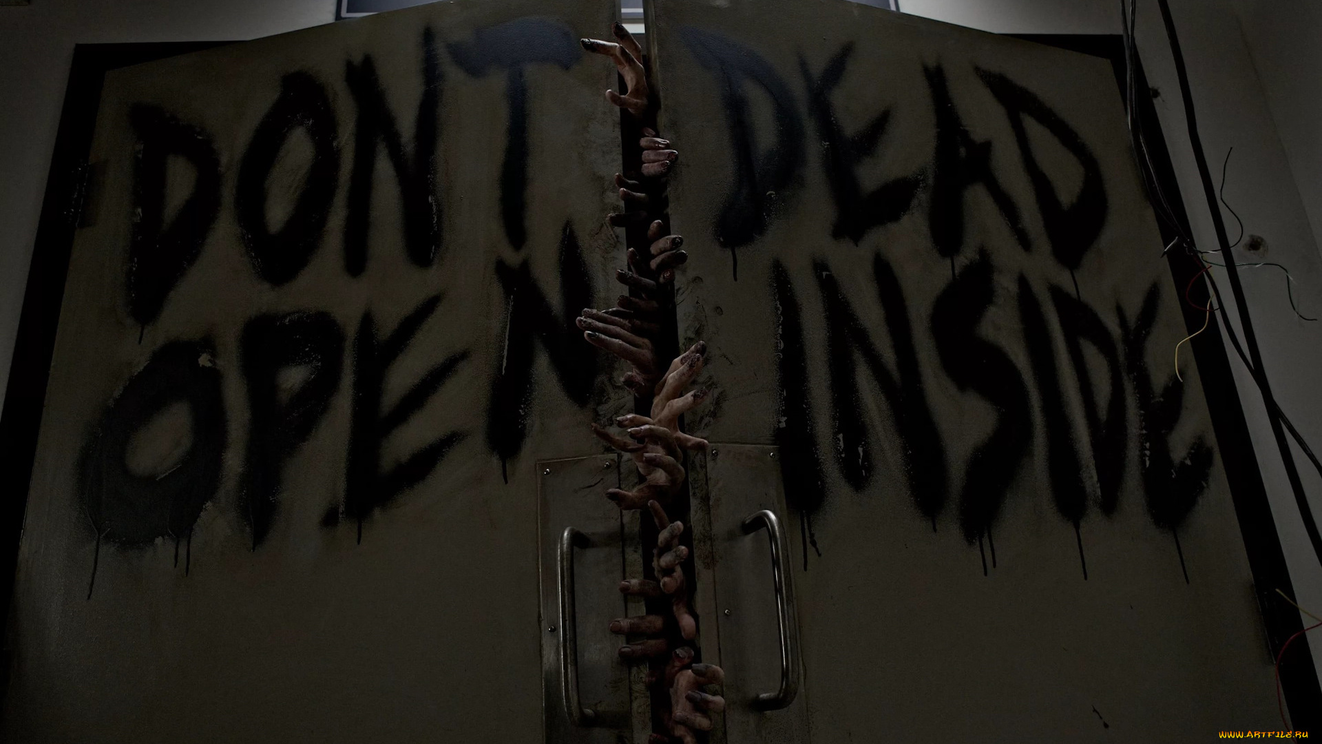 кино, фильмы, the, walking, dead, двери, надпись, руки, зомби, мертвецы