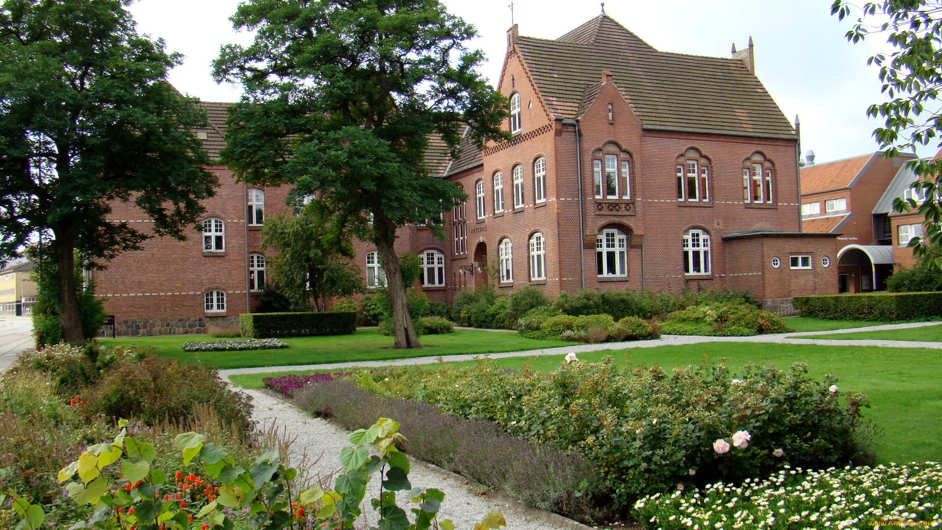 дания, обенро, города, здания, дома, дом, клумбы, цветы