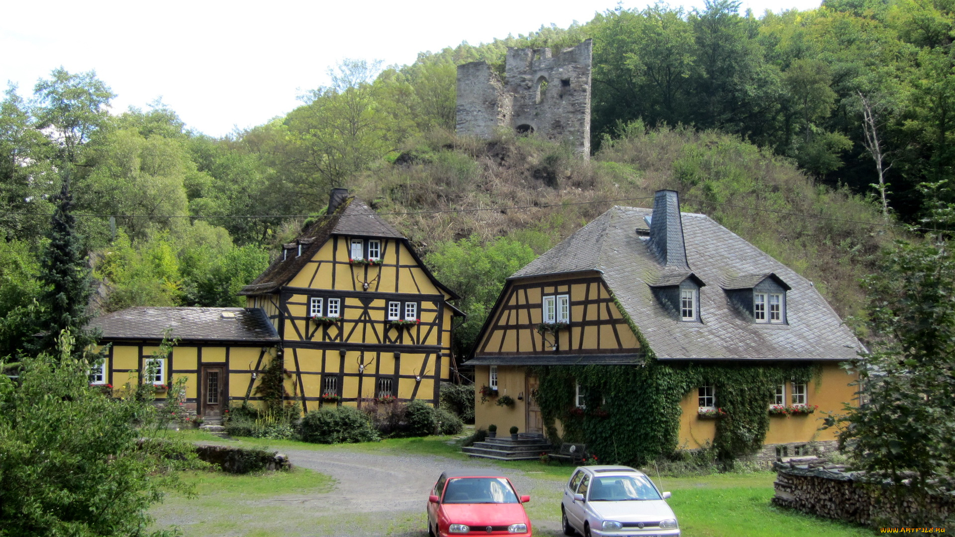 германия, гессен, лорх, города, здания, дома, автомобили, цветники