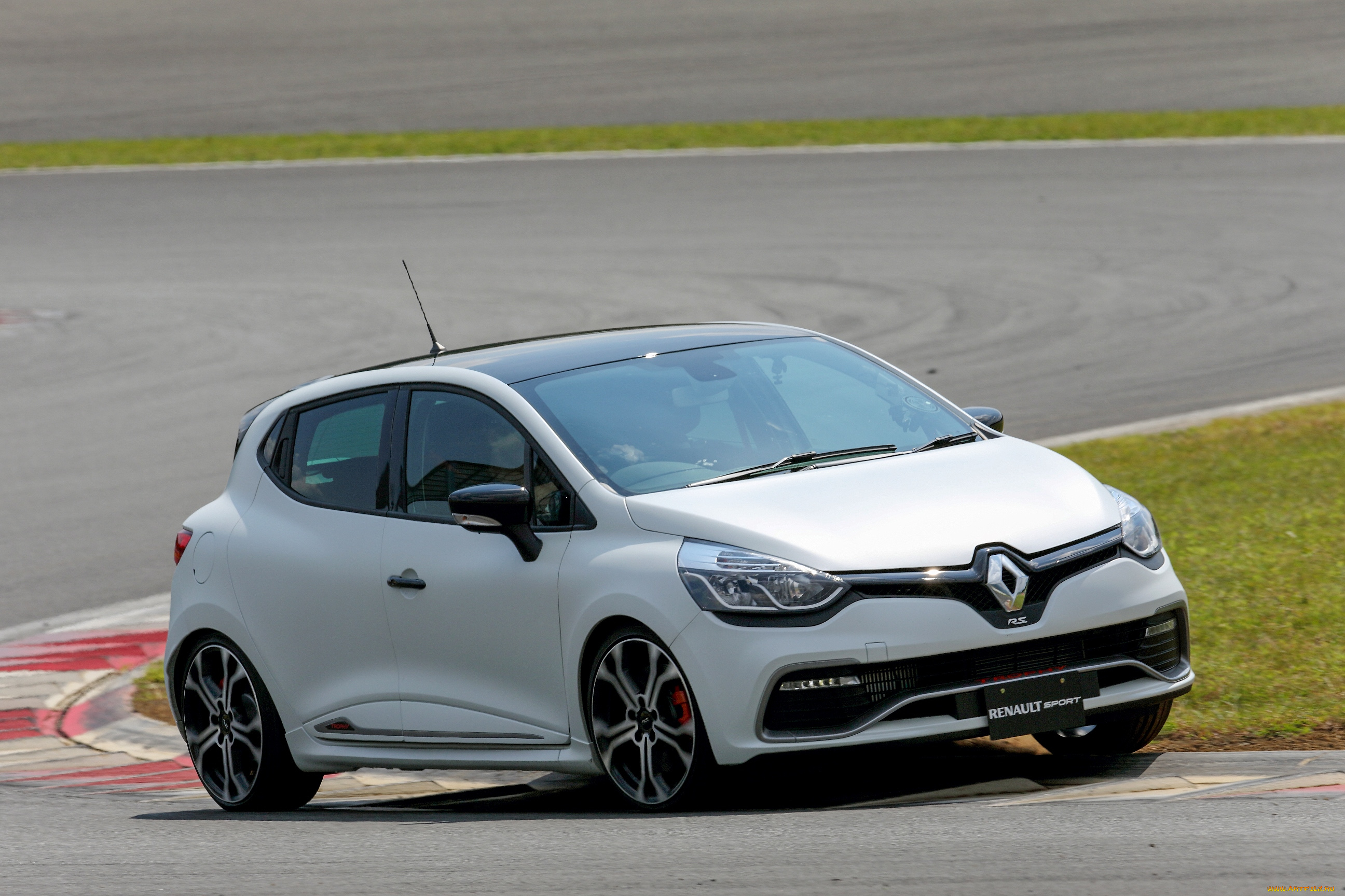 автомобили, renault, trophy, 2015г, lutecia