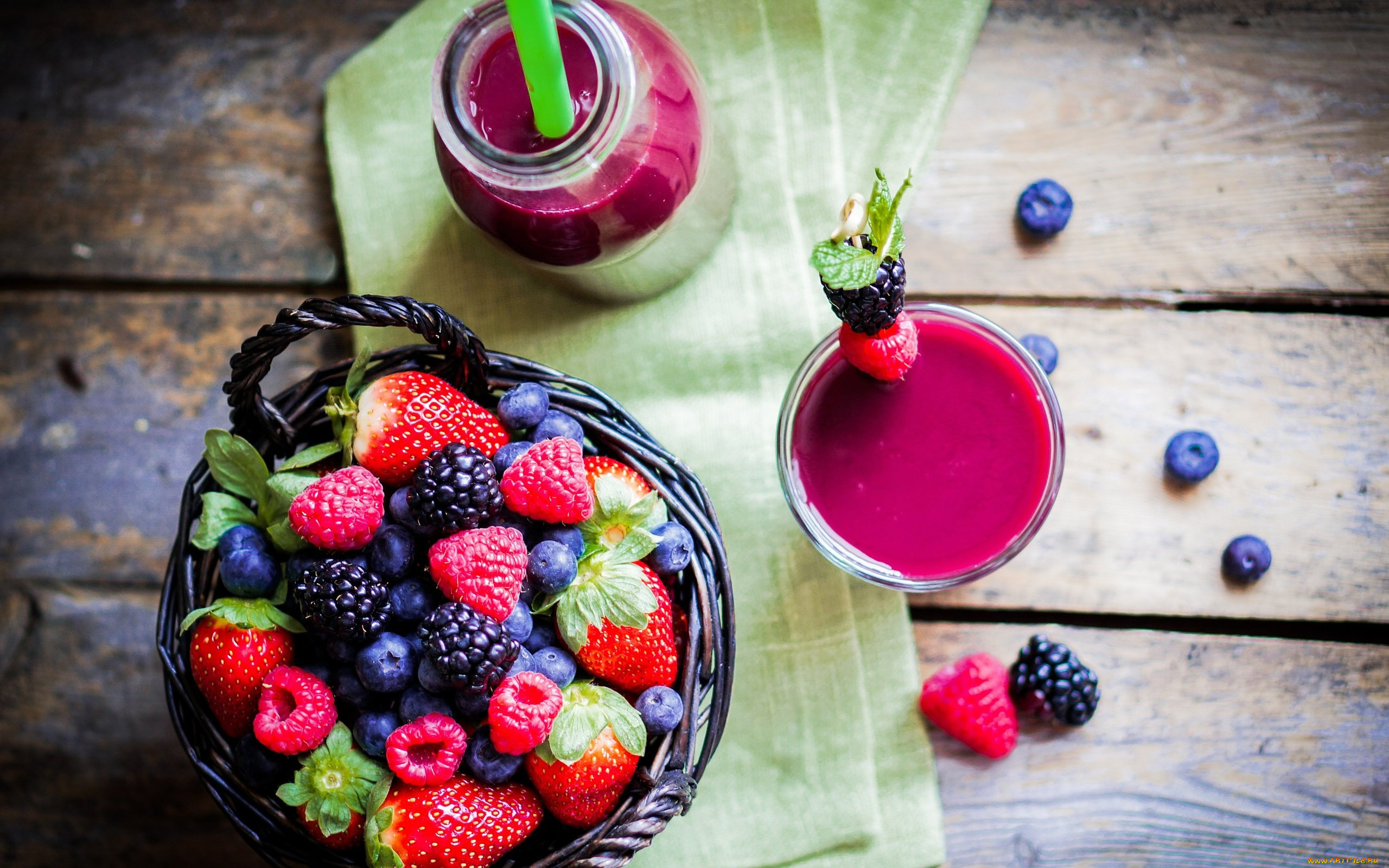 еда, напитки, , коктейль, ежевика, корзина, пробка, черника, сок, ягоды, малина, пить, клубника, бутылка, стакан