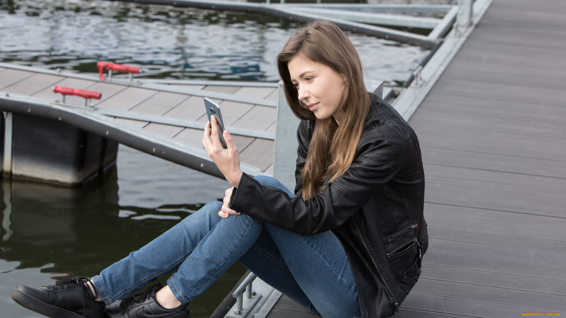 девушки, mila, azul, девушка, улыбка, причал, фон