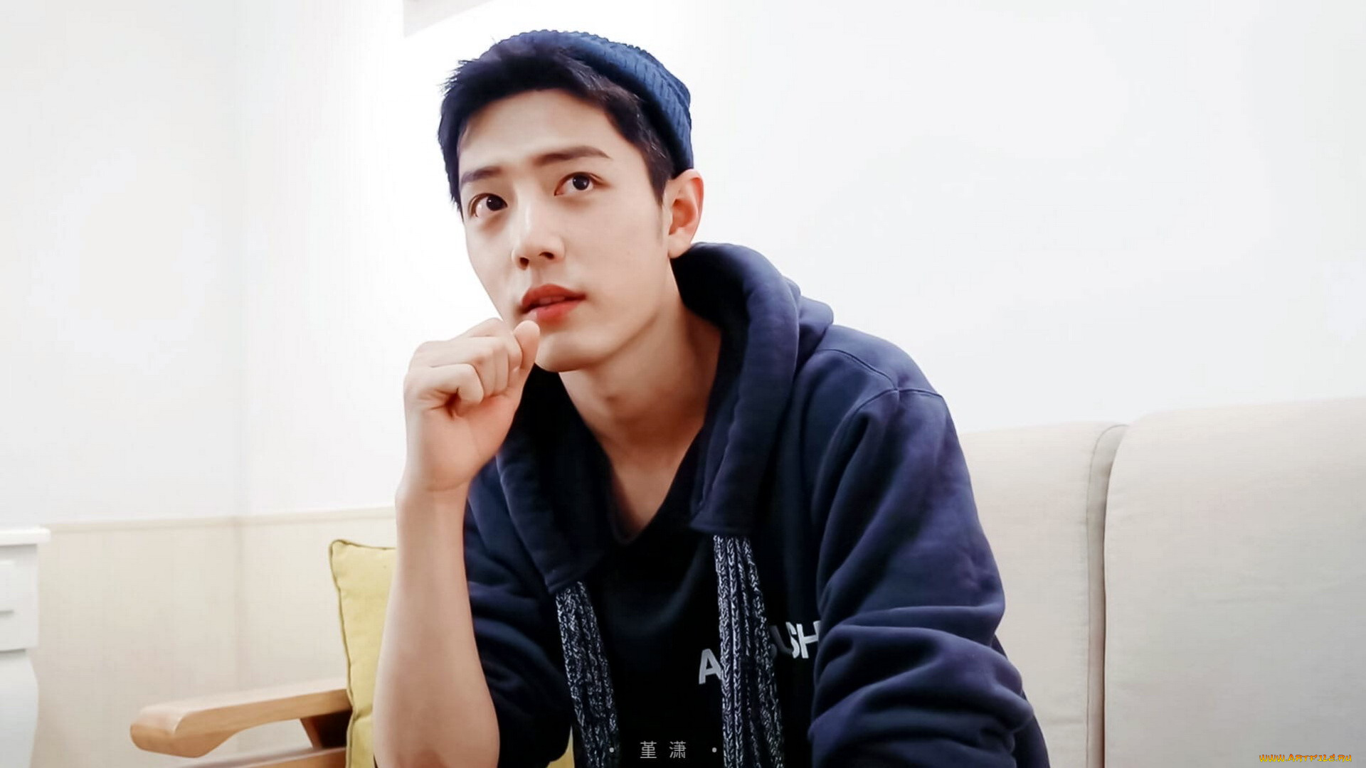 мужчины, xiao, zhan, актер, шапка, толстовка, диван