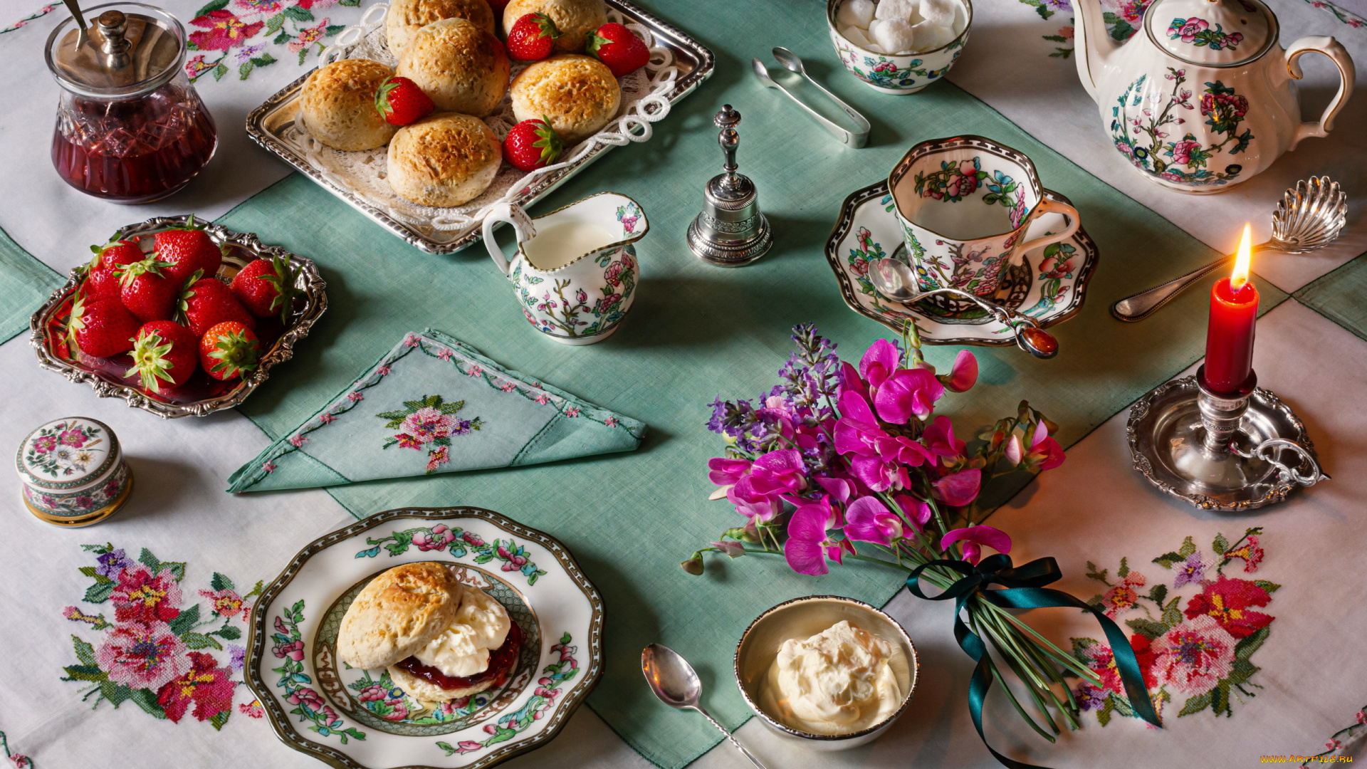 еда, натюрморт, булочки, клубника, варенье, сахар, свеча