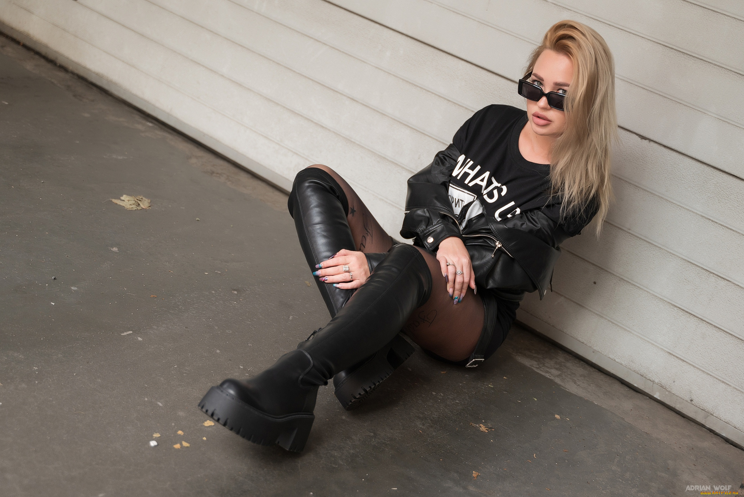 сексуальная, девушка, девушки, -, блондинки, , светловолосые, девушка, женщина, блондинка, светловолосая, сексуальная, модель, звезда, позирует, разная, обувь, верхняя, стильная, одежда, нижнее, эротическое, бельё, трусы, лифчик, колготки, чулки, аксессуары, макияж, и, множество, элементов, на, фотографии