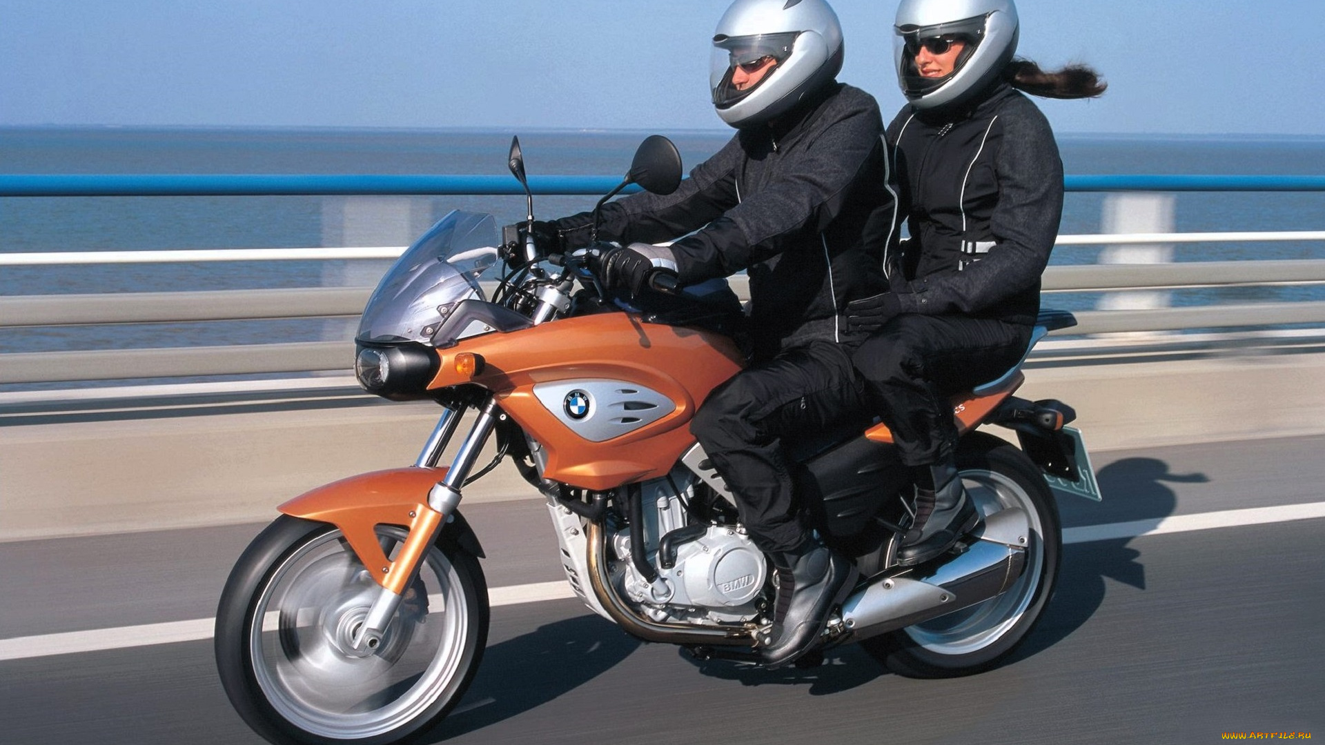 мотоциклы, bmw, мотоцикл, оранжевый, пассажиры, мотоциклисты, скорость, дорога