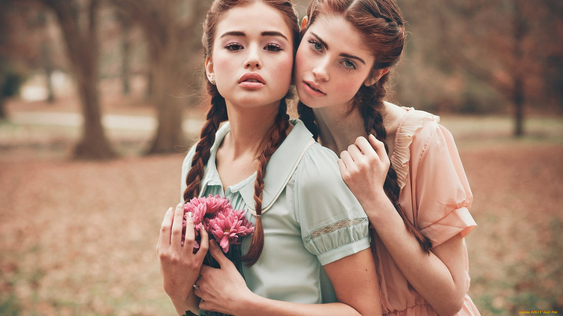 девушки, -unsort, , рыжеволосые, и, другие, природа, азиатка, косички, рыжеволосые, молодые, две, поза, веснушки, макияж, взгляд, стоят, ona, morgan, девчонки