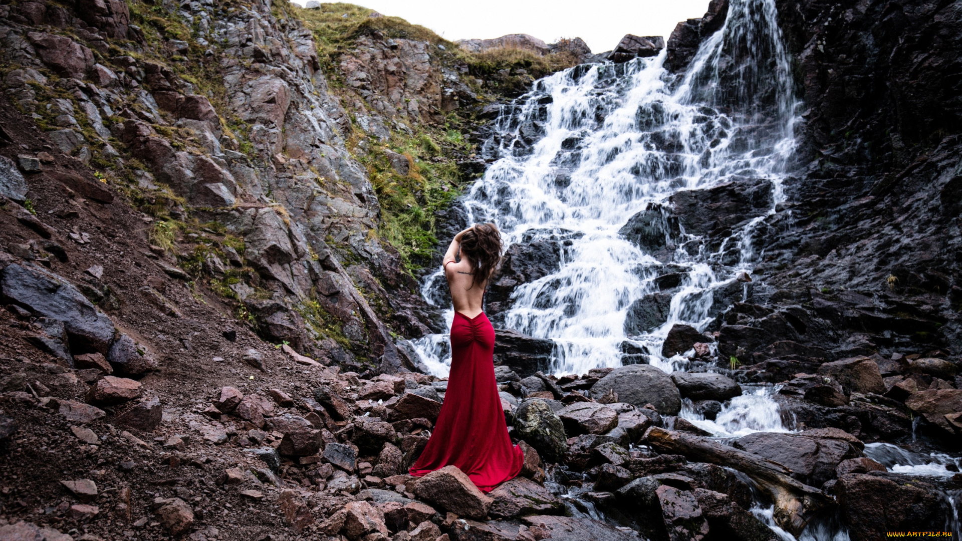 девушки, -, брюнетки, , шатенки, женщины, на, природе, водопад, вода, красное, платье, зрелые, cветлана, нестерова