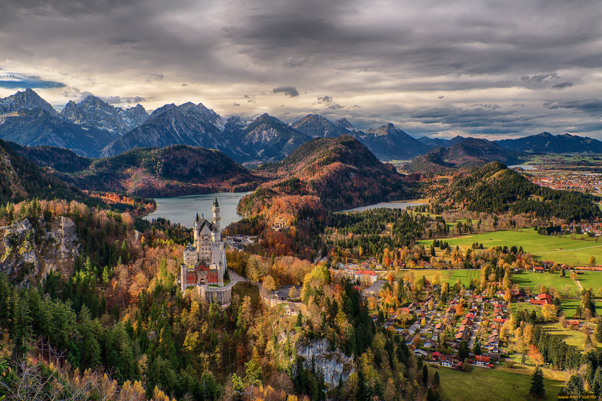 neuschwanstein, castle, города, замок, нойшванштайн, , германия, горы, озеро, поселок, замок