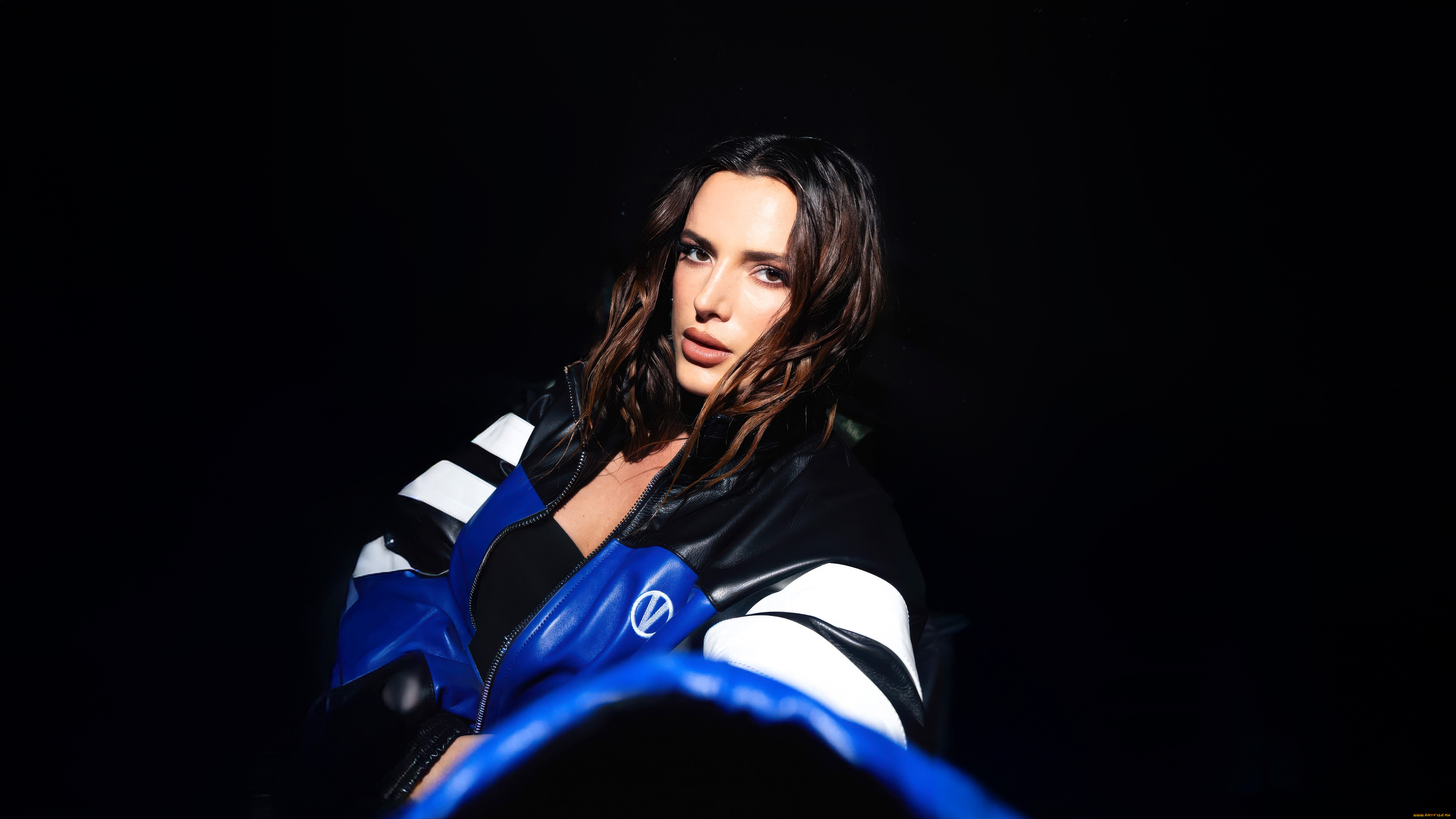 девушки, bella, thorne, шатенка, куртка