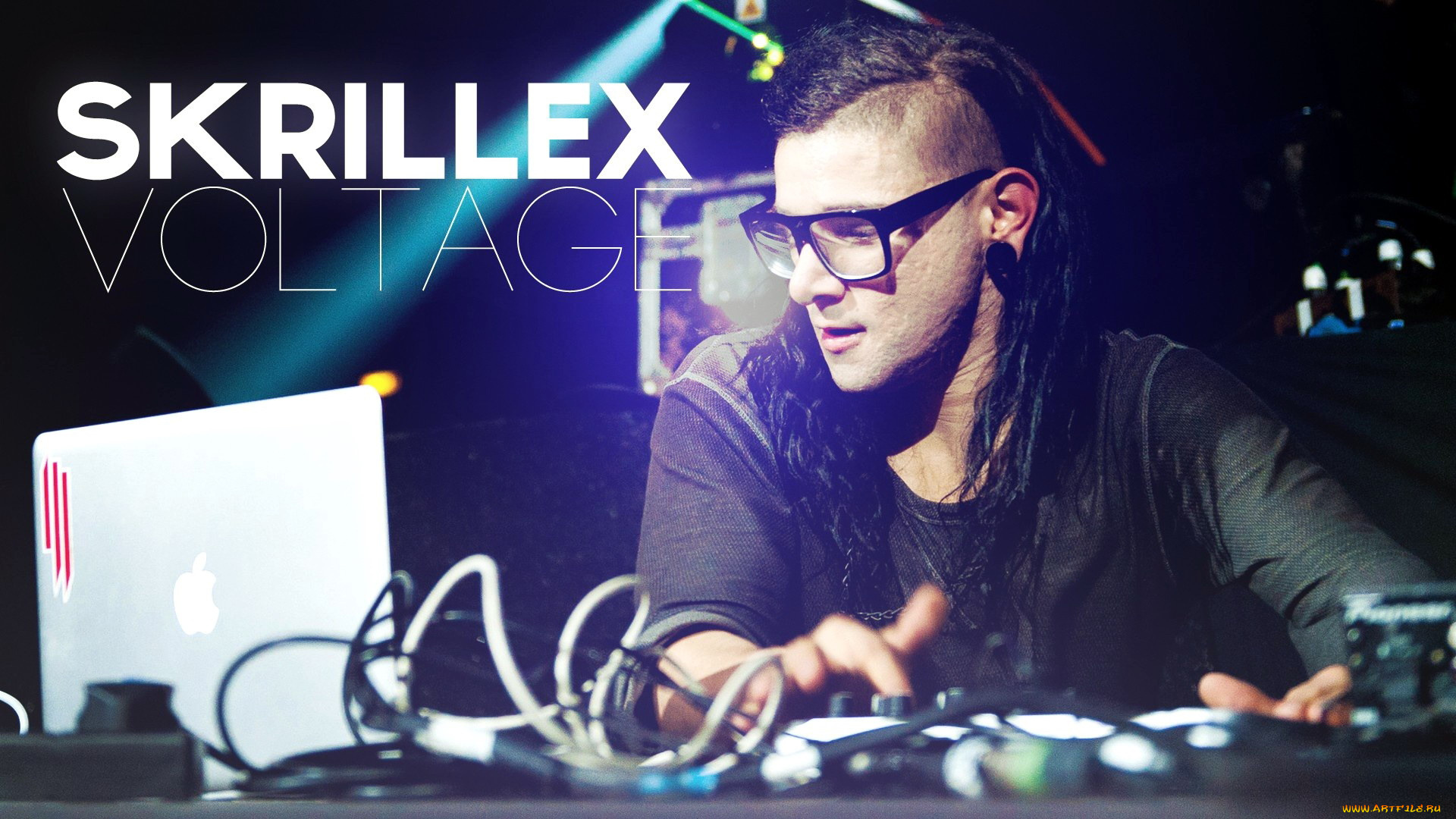 skrillex, voltage, музыка, dj, свет, очки, пульт
