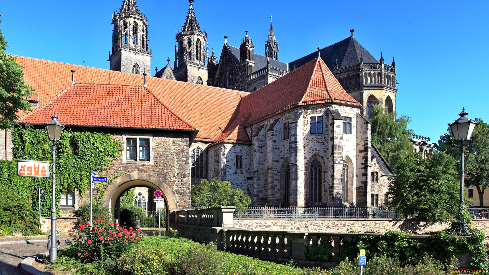 города, замок, мариенбург, , польша, magdeburg, фонари, германия, замок, кусты, небо