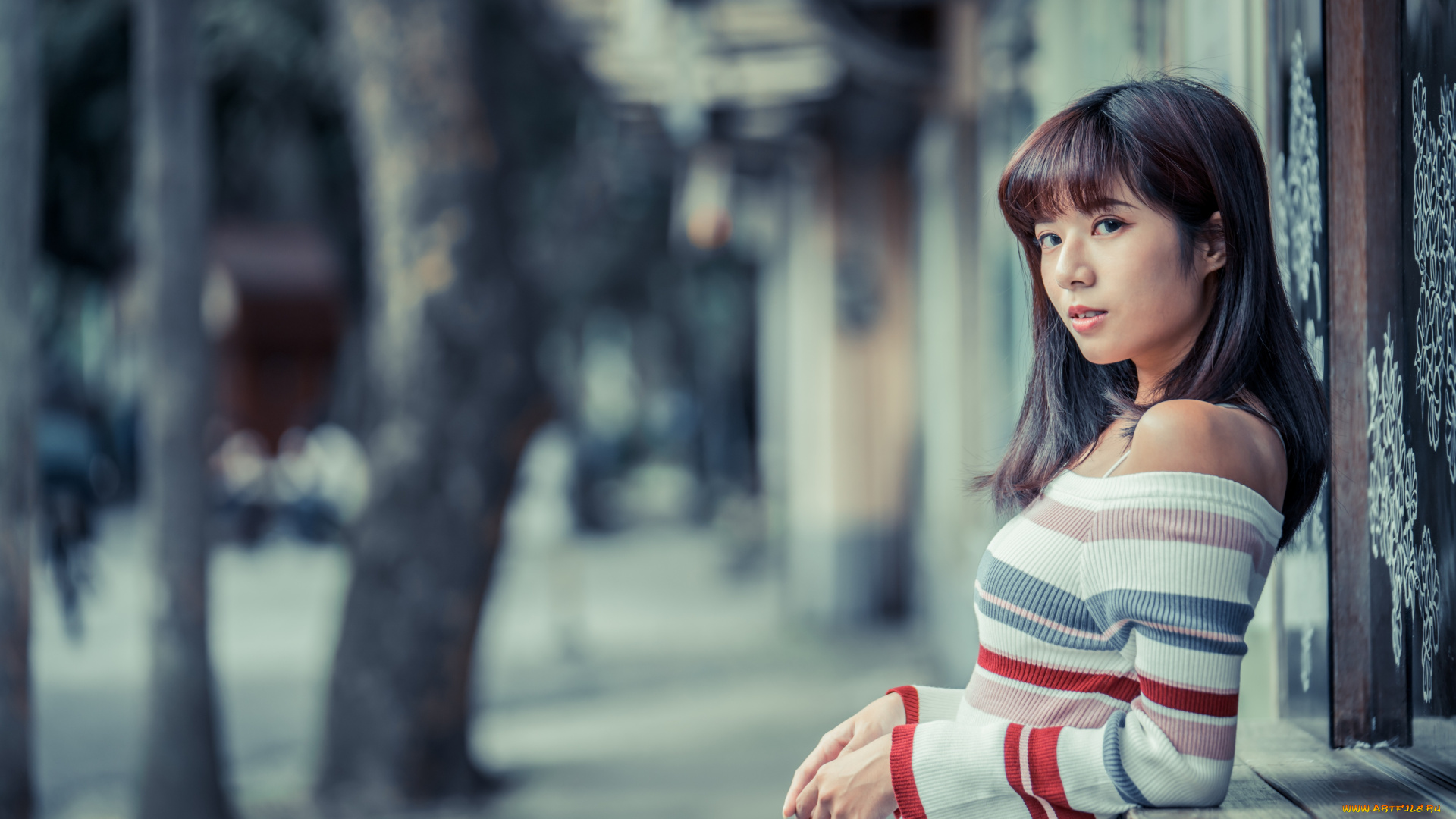 девушки, -unsort, , брюнетки, темноволосые, брюнетка, взгляд, декольте, улица