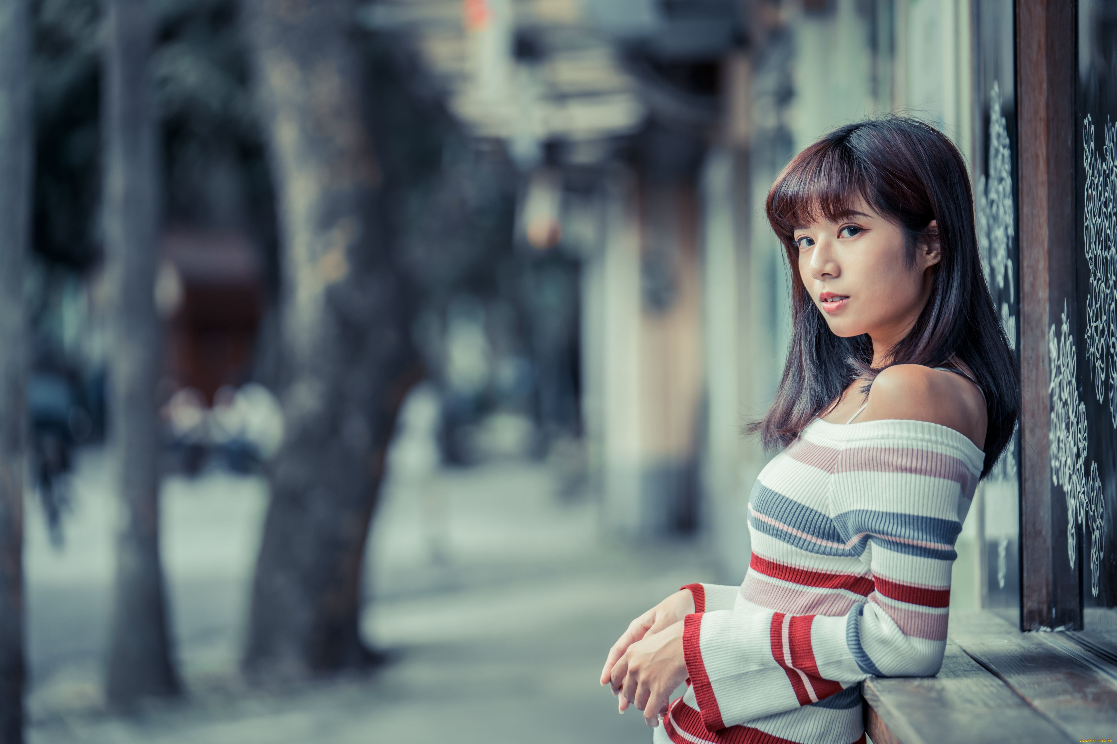 девушки, -unsort, , брюнетки, темноволосые, брюнетка, взгляд, декольте, улица