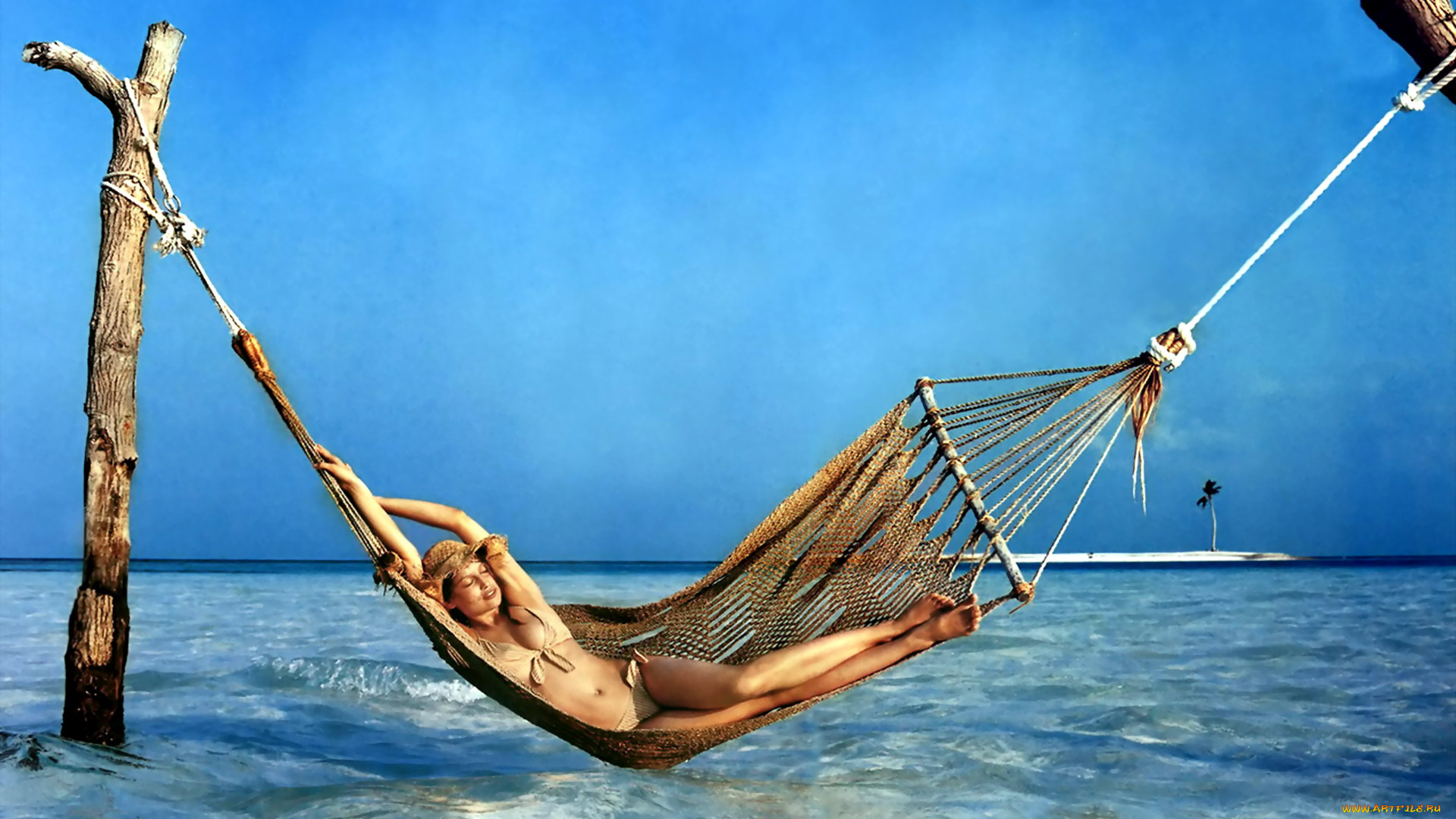 девушки, laetitia, casta, модель, шляпа, купальник, гамак, море