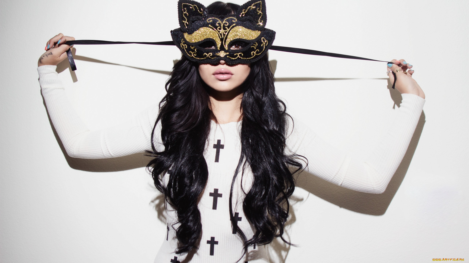 Hanna, Beth, девушки, маска, тату, серый, фон