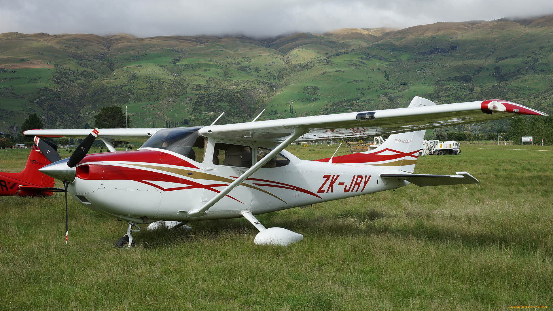 cessna, 182tskylane, авиация, лёгкие, и, одномоторные, самолёты, поле, одномоторный, легкий, трава, самолет