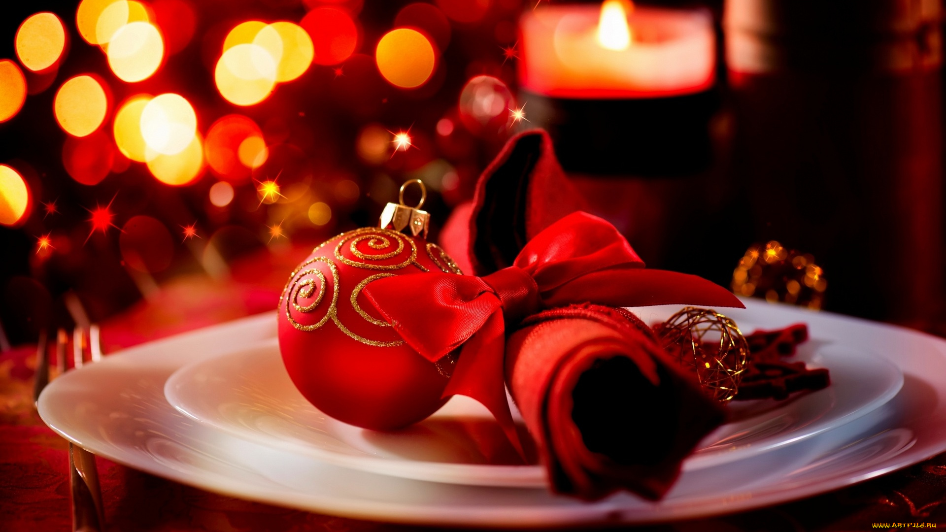 праздничные, сервировка, салфетка, бант, свечи, шарики, приборы, блики, стол, вилка, тарелка