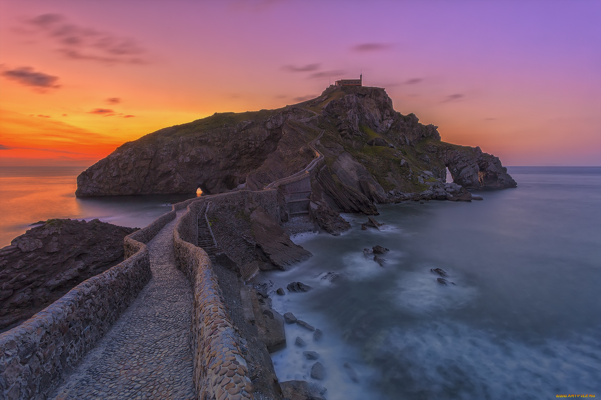 природа, побережье, океан, остров, перешейк, дорога, тучи, зарево