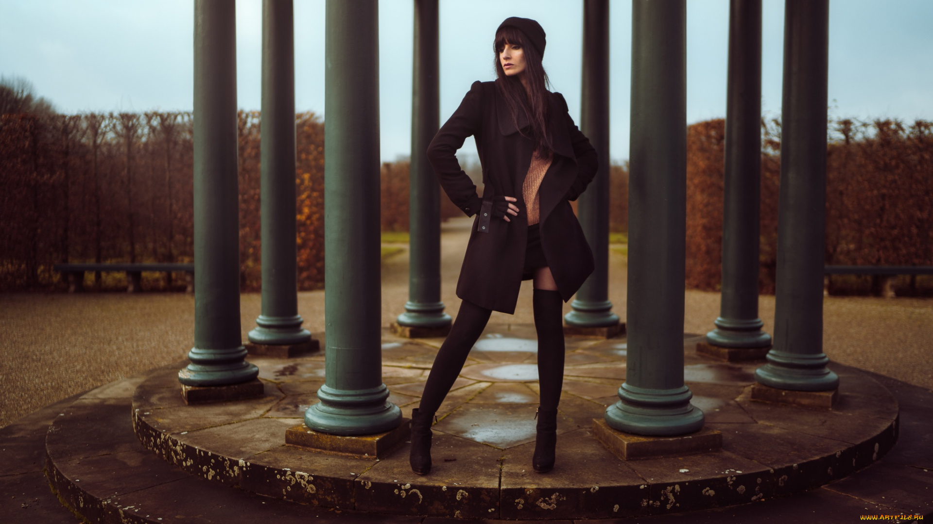 фото, девушек, девушки, -unsort, , брюнетки, темноволосые, девушка, women, fashion, пальто, колонны, model, black, coat