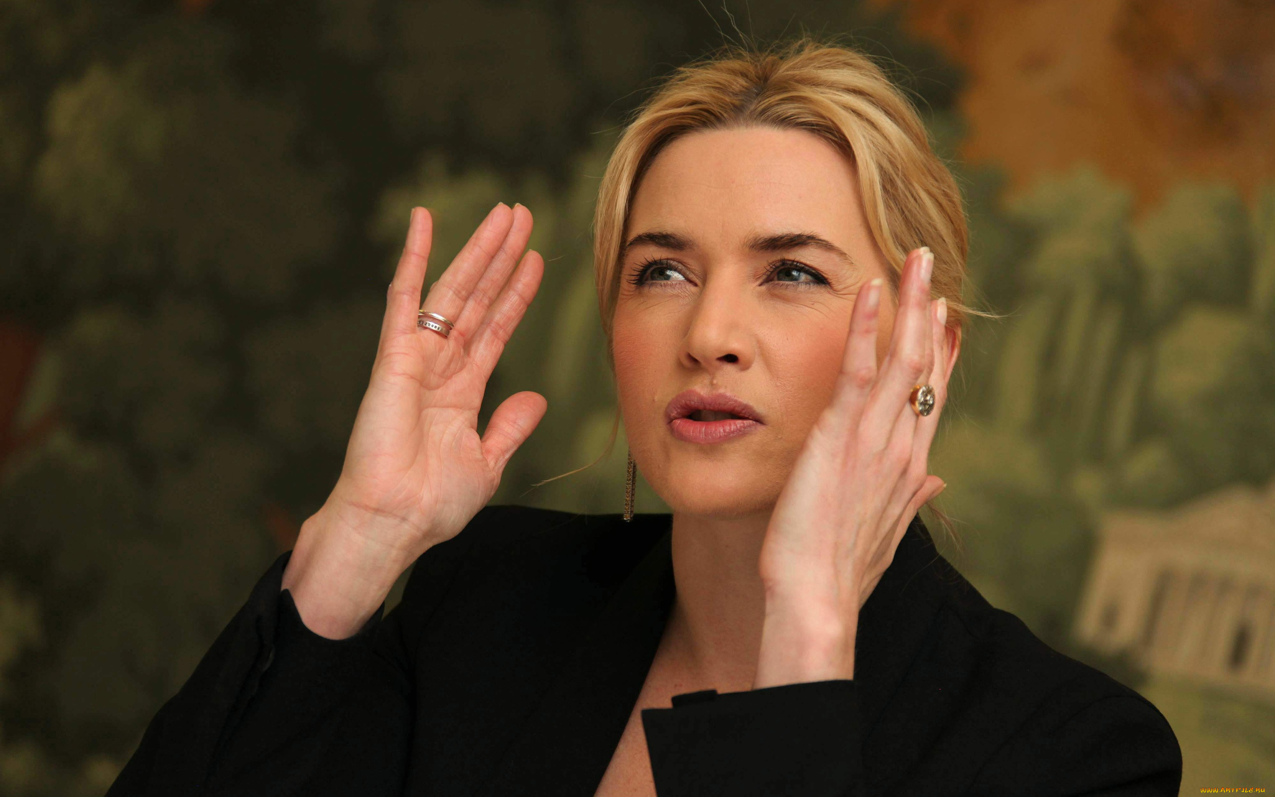 девушки, kate, winslet, жакет, руки, актриса, кольца, блондинка, кейт, уинслетт