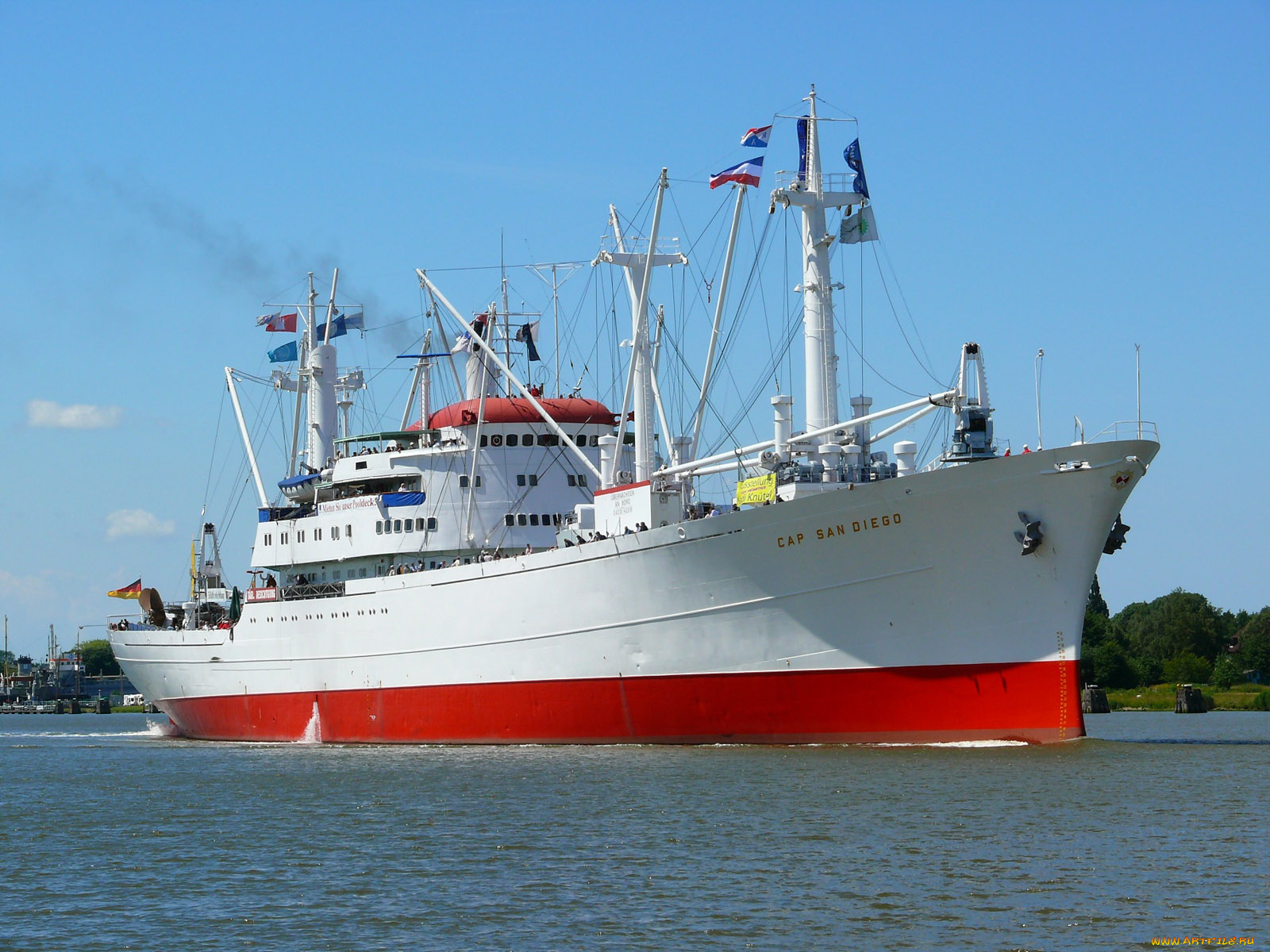 корабли, теплоходы