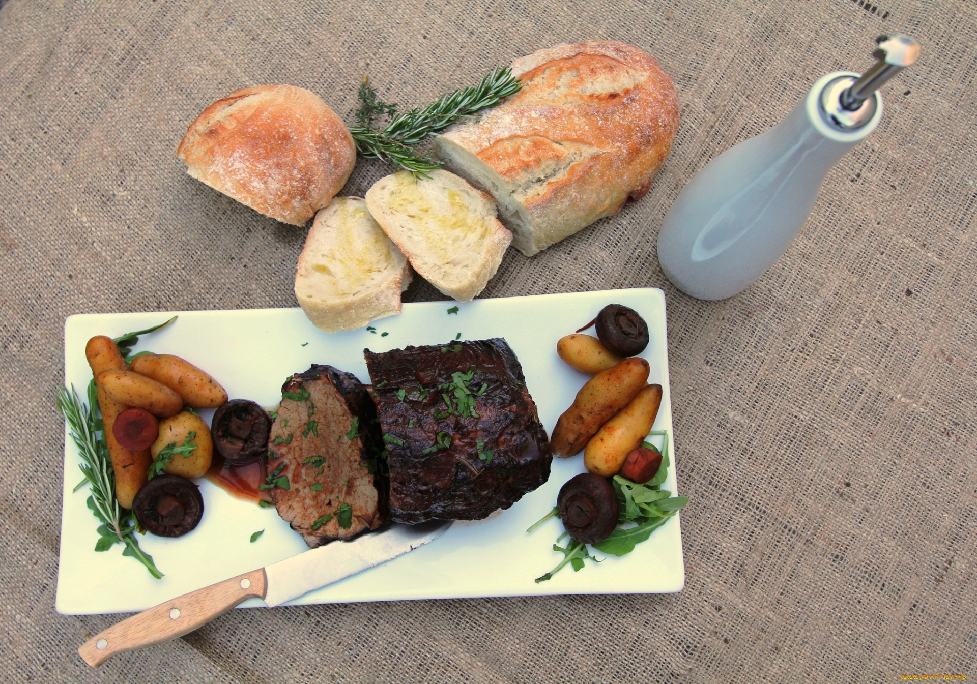 еда, мясные, блюда, картофель, зелень, грибы, хлеб, мясо