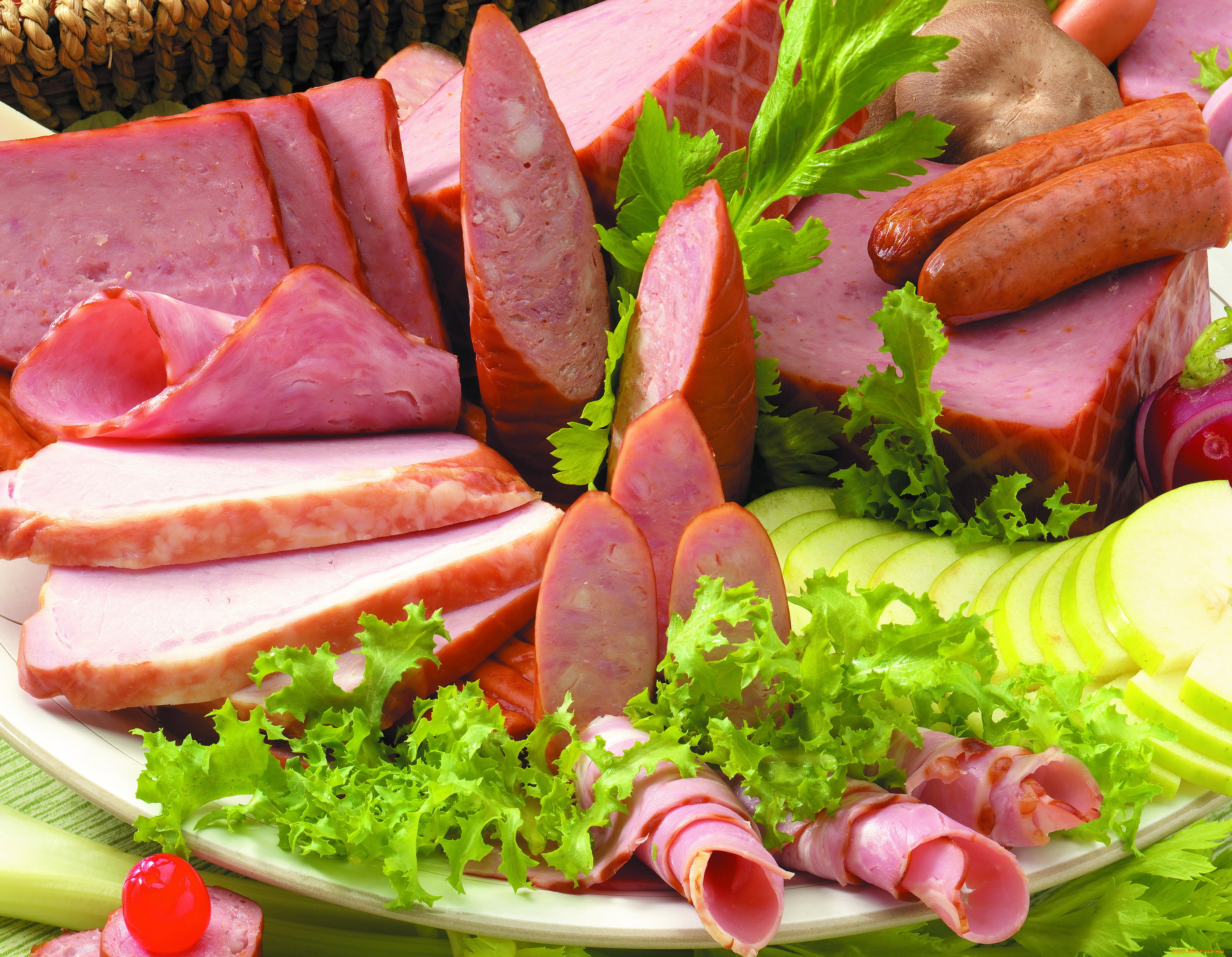 еда, колбасные, изделия, тарелка, салат, сосиски, ветчина, колбаса