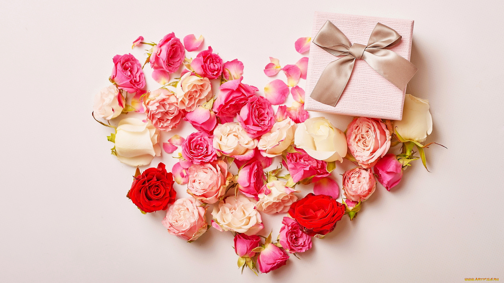 праздничные, подарки, и, коробочки, подарок, розы, бутоны, бант, лента