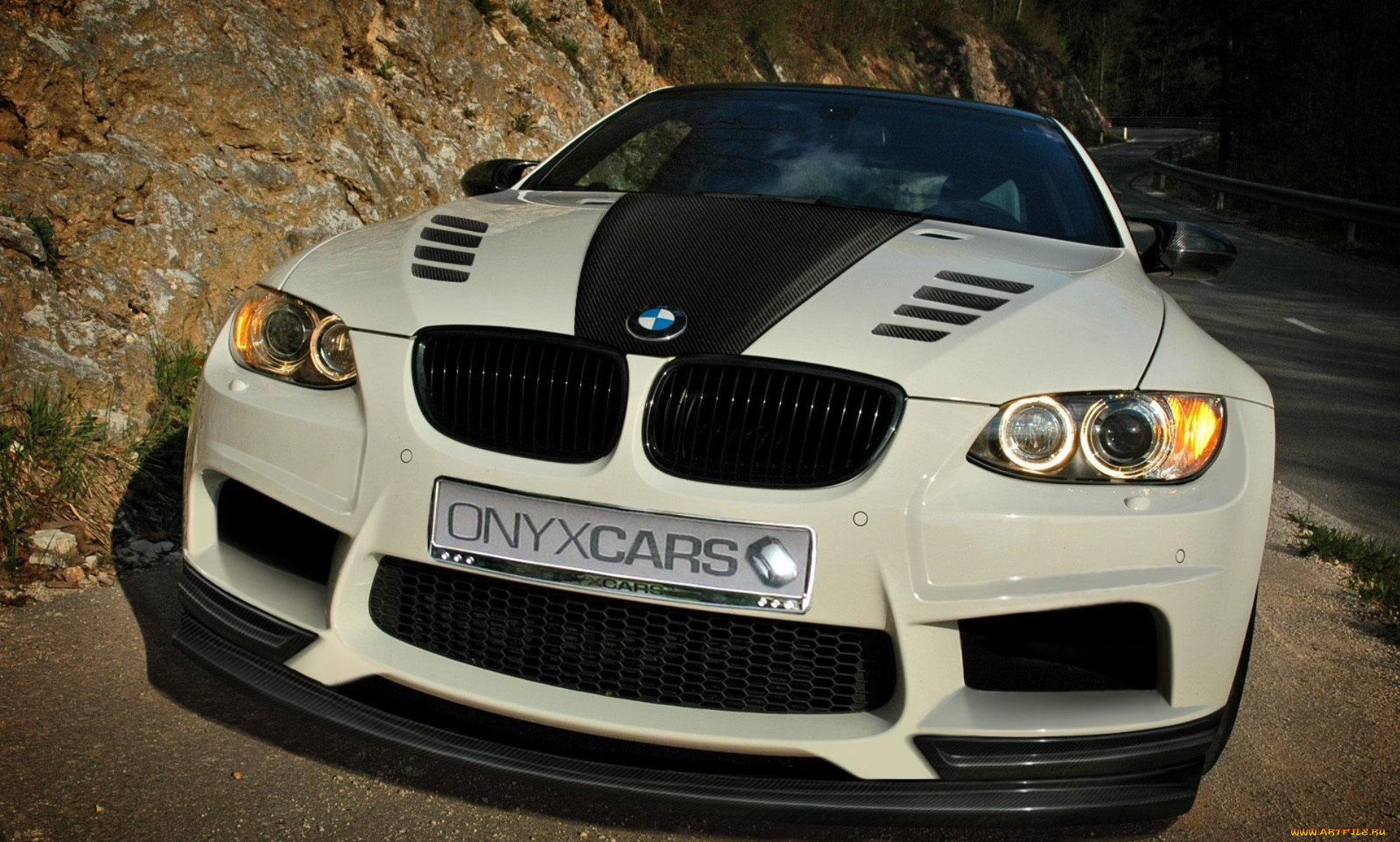 автомобили, bmw, скала, дорога, белый, onyx, бмв