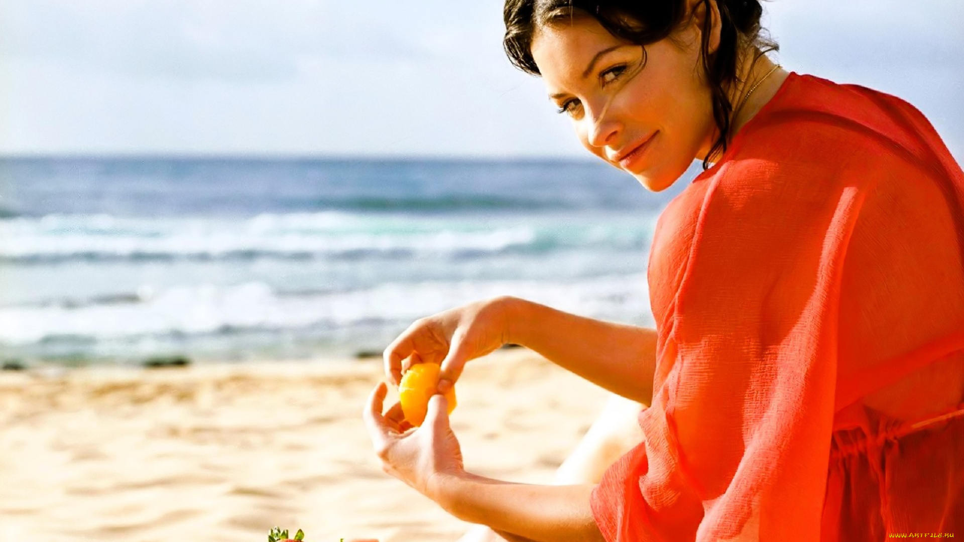 девушки, evangeline, lilly, шатенка, туника, фрукты, море, пляж, песок
