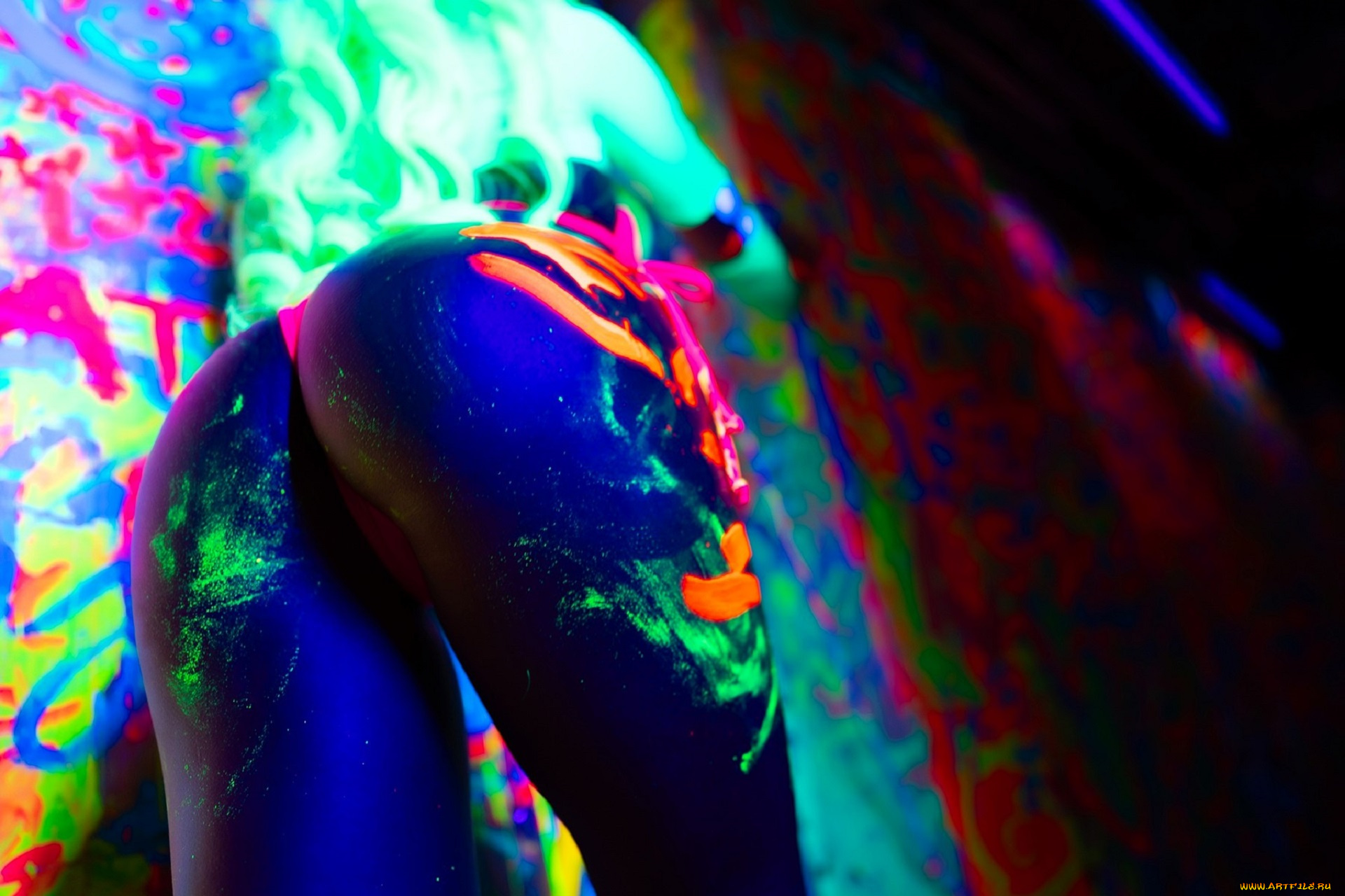 девушки, nonsummerjack, зеленые, волосы, купальник, неон, граффити, коридор, топ