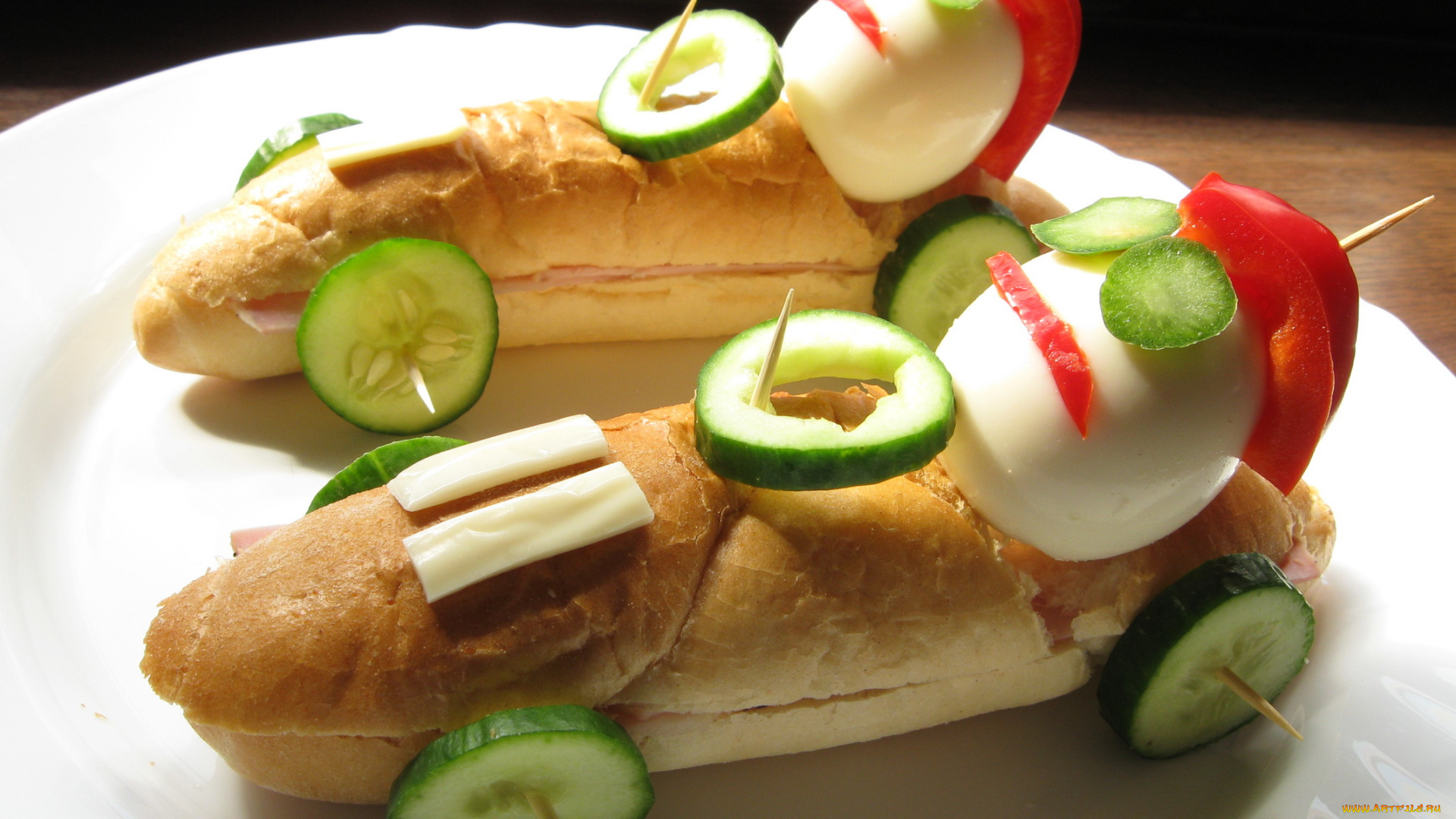 автор, varvarra, еда, бутерброды, гамбургеры, канапе, рогалики, яйца, перец, огурцы, зубочистки