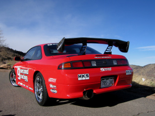 Картинка автомобили nissan datsun