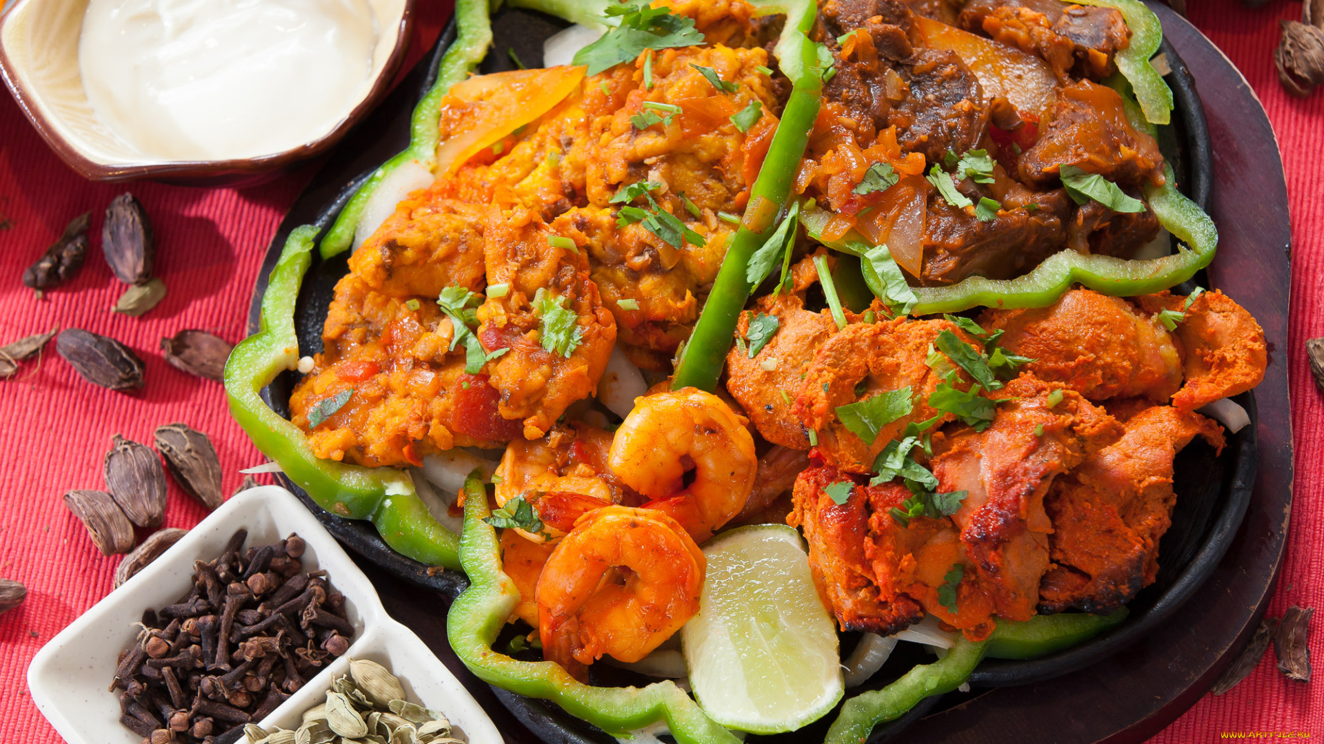 еда, рыба, , морепродукты, , суши, , роллы, зелень, приправа, лайм, перец, морепродукты, рыбное, блюдо