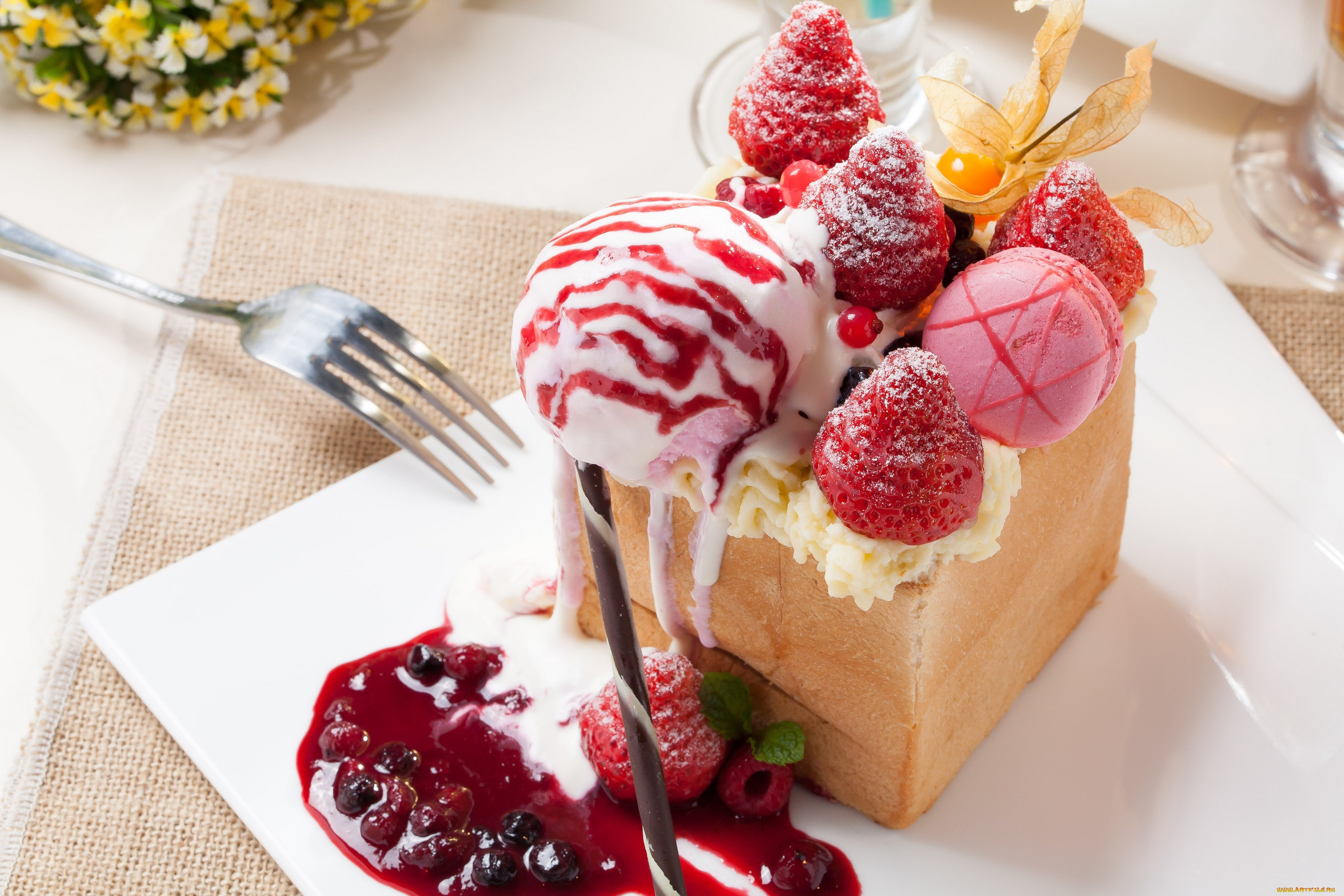 еда, мороженое, , десерты, шоколад, мята, клубника, макаруны, десерт, сладкое