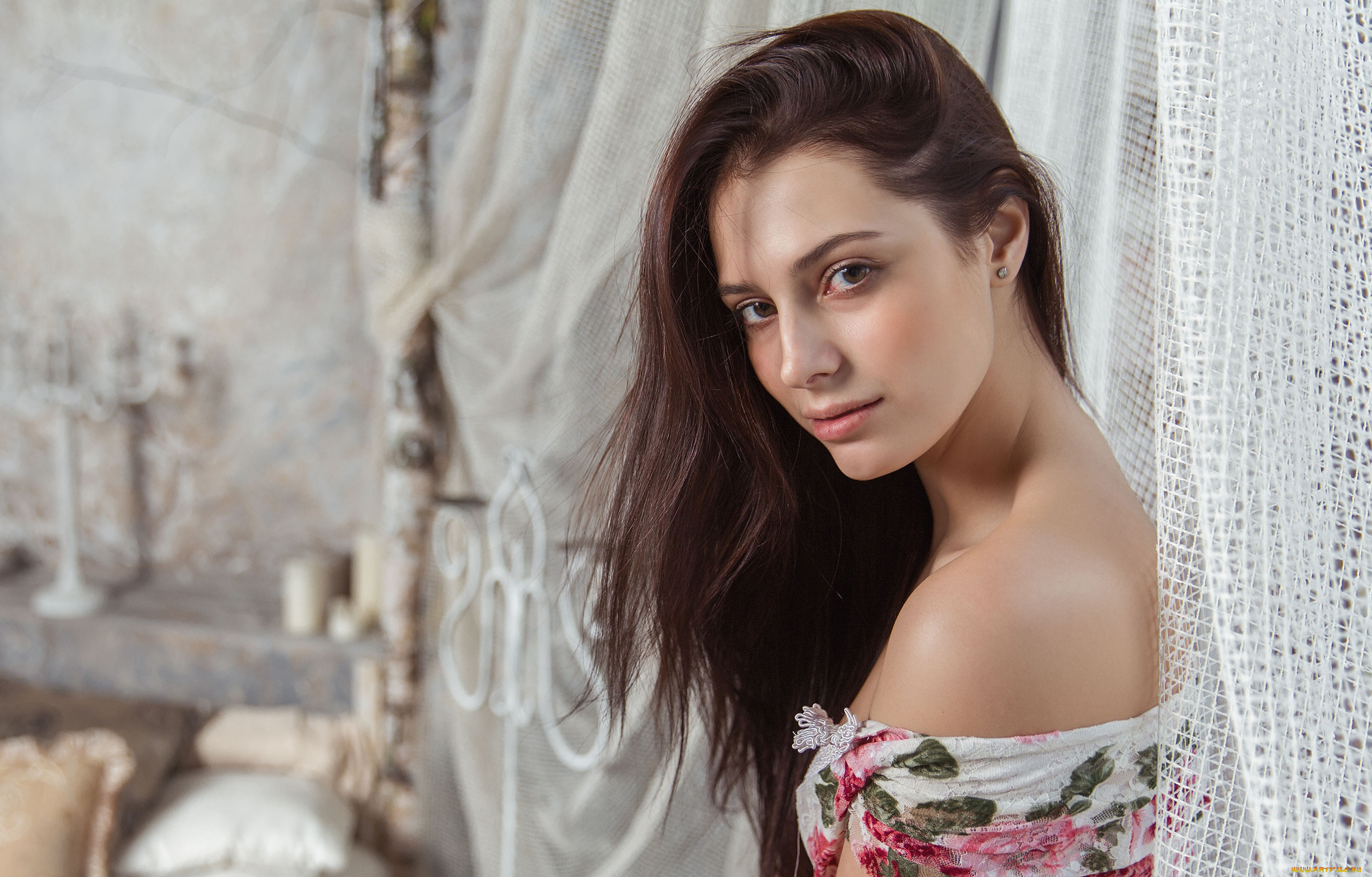 isabella, fame, девушки, isabella, fame, портрет, лицо, девушка, модель, брюнетка, красотка, стройная, фигура, флирт, сексуальная, поза, макияж, взгляд