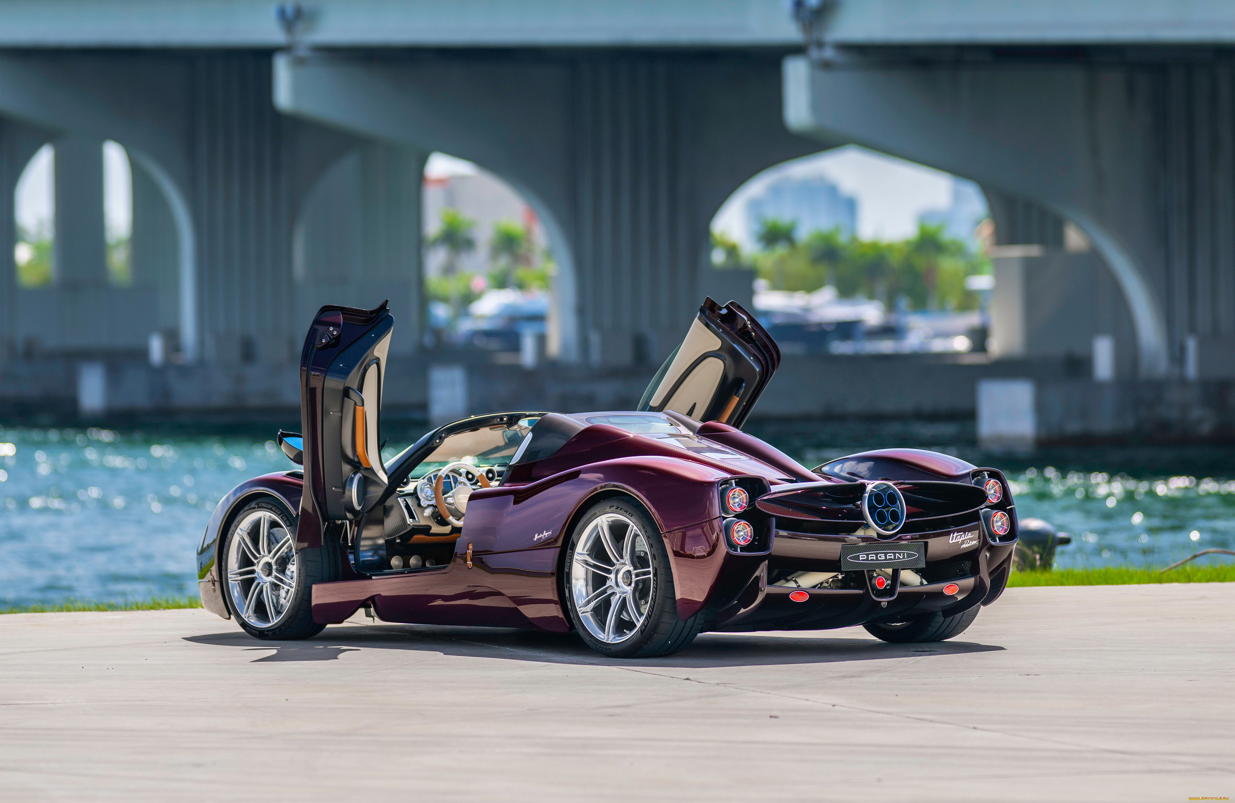 автомобили, pagani