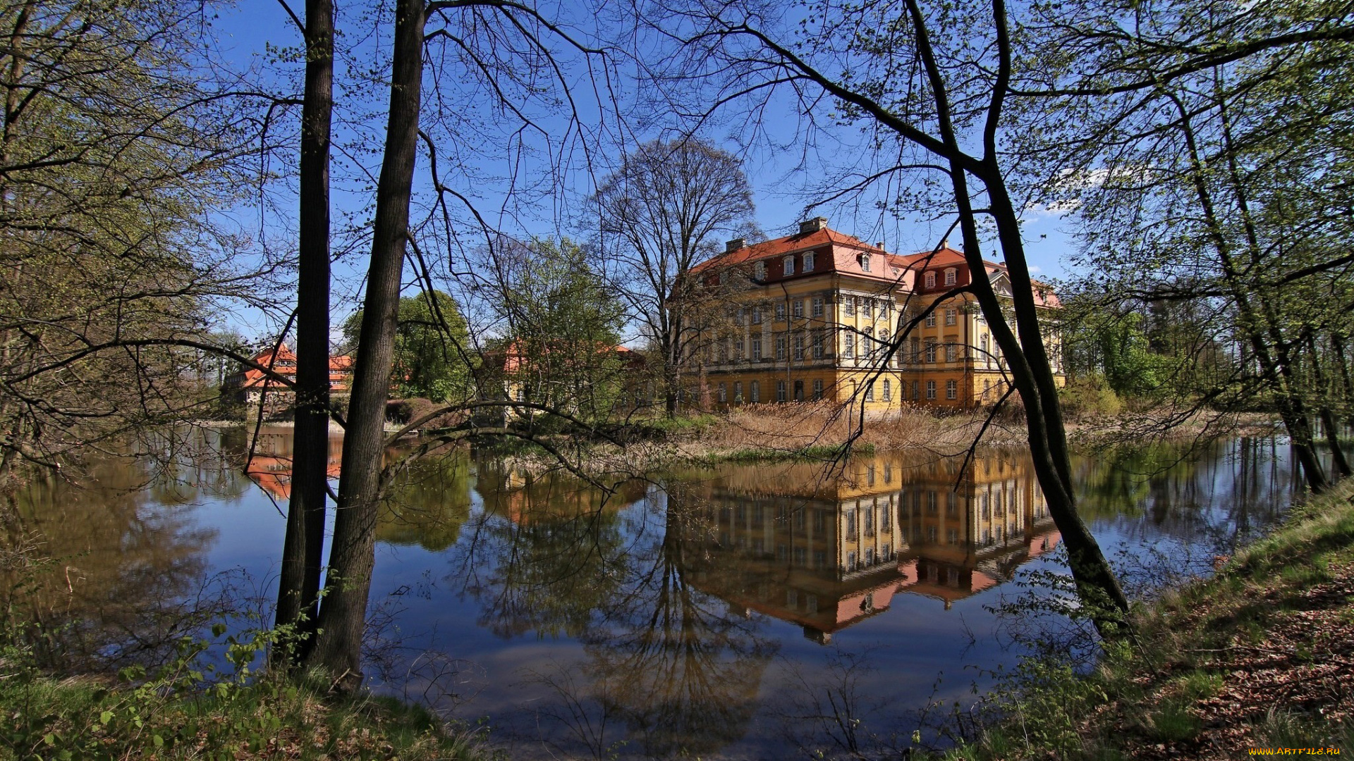 города, -, здания, , дома, дома, деревья, река