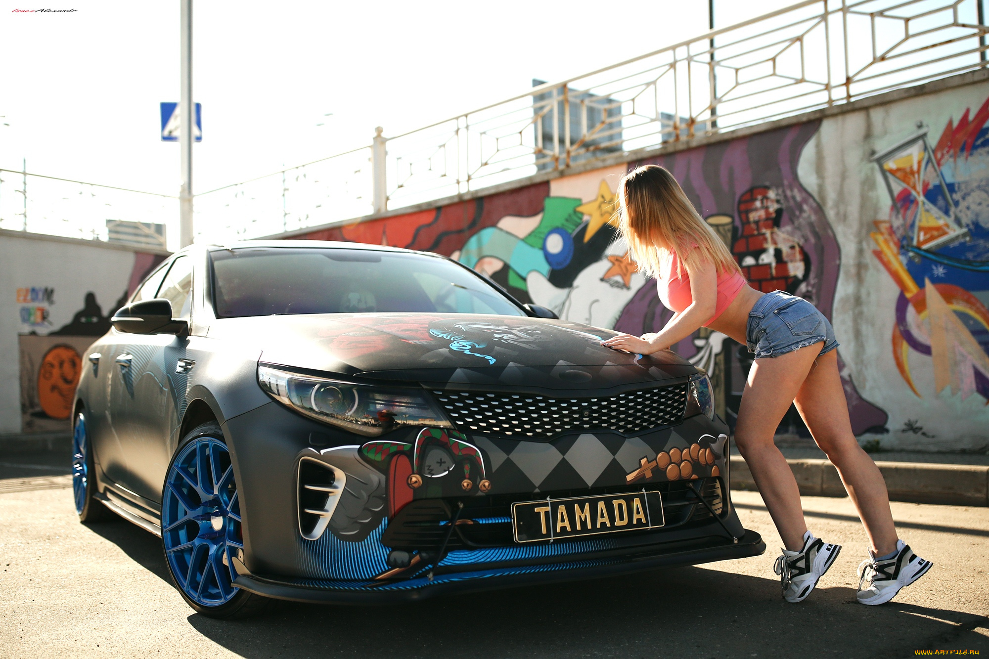 автомобили, -авто, с, девушками, александр, исаев, тюнинг, глубина, резкости, kia, женщины, с, автомобилями, кроссовки, джинсовые, шорты, живот, модель