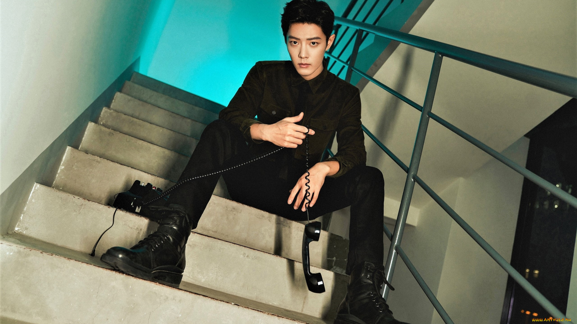 мужчины, xiao, zhan, актер, лестница, подъезд, телефон